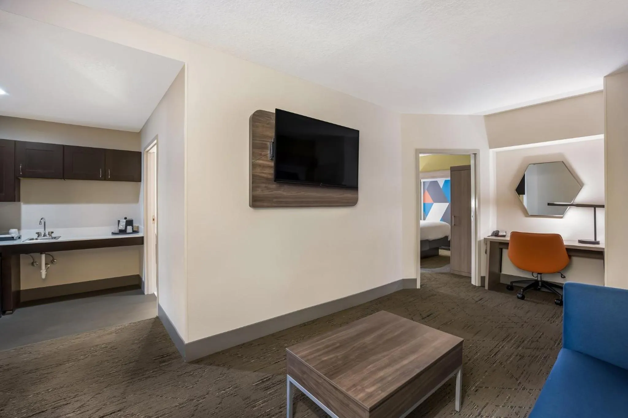 Photo of the whole room in Holiday Inn Express Hotel & Suites Perry by IHG