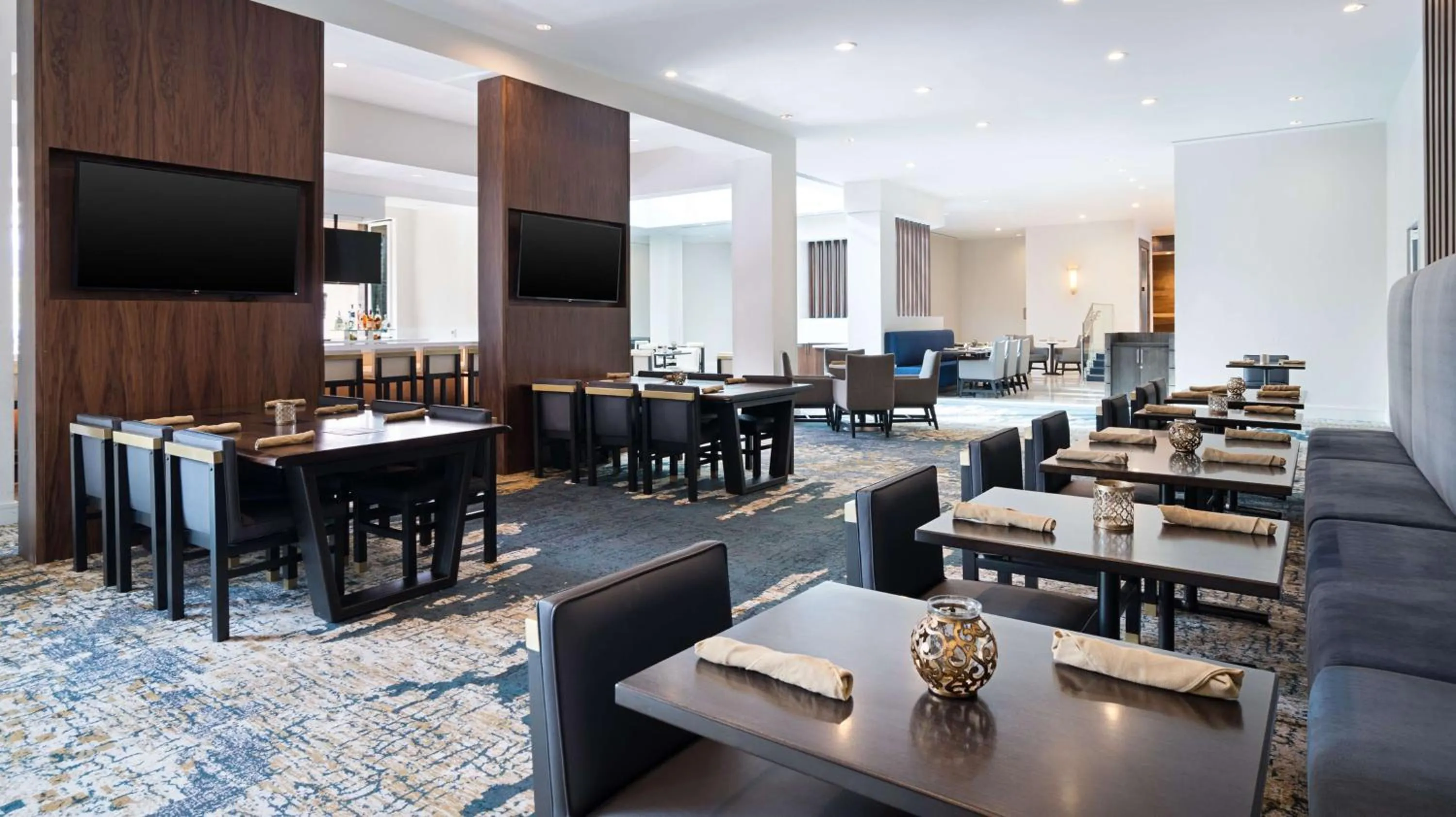 Restaurant/places to eat in DoubleTree by Hilton San Diego Del Mar