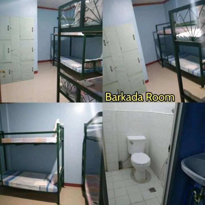 Bed in RMS Travellers Inn