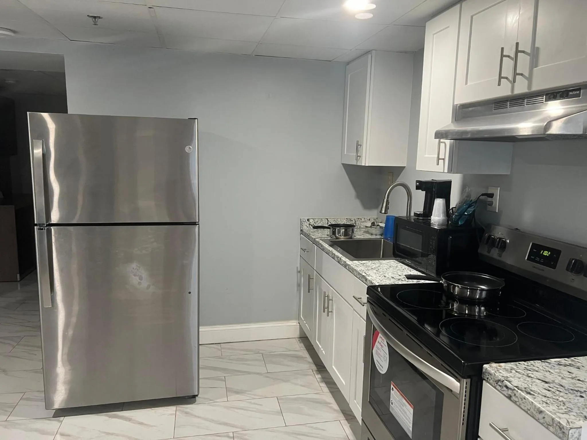 Bedroom in Red Roof PLUS & Suites Virginia Beach - Seaside