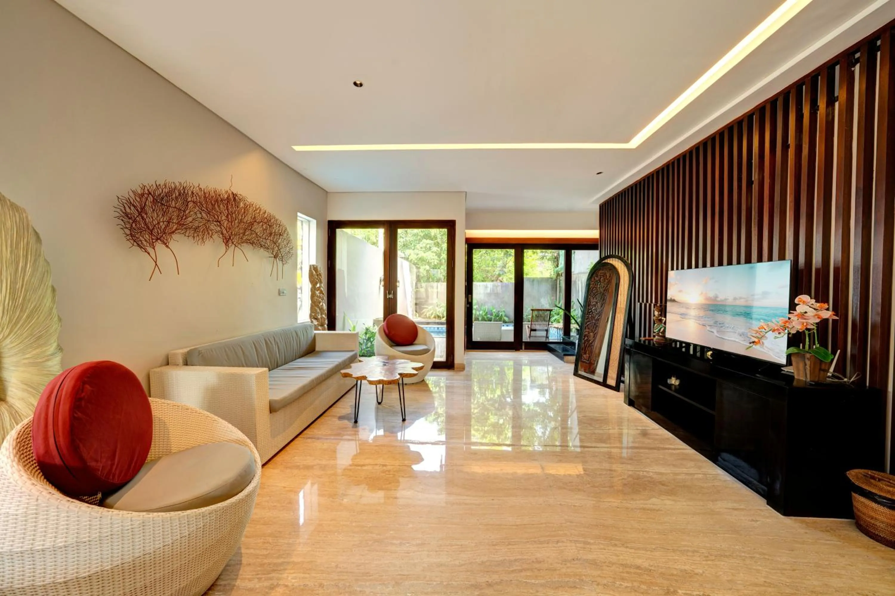 Communal lounge/ TV room in Mokko Suite Villas Umalas Bali