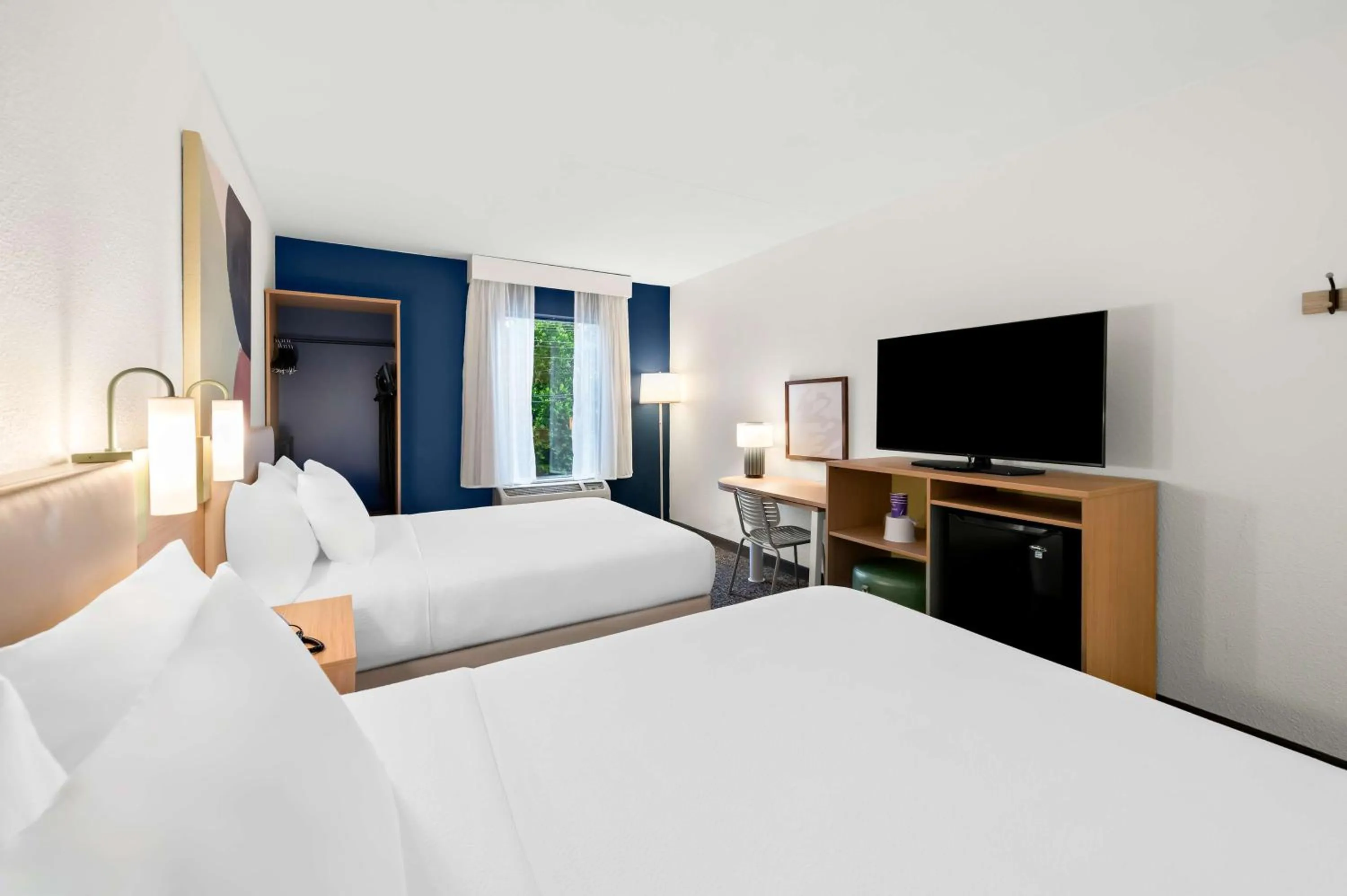 Bed in Spark By Hilton Branson Meadows