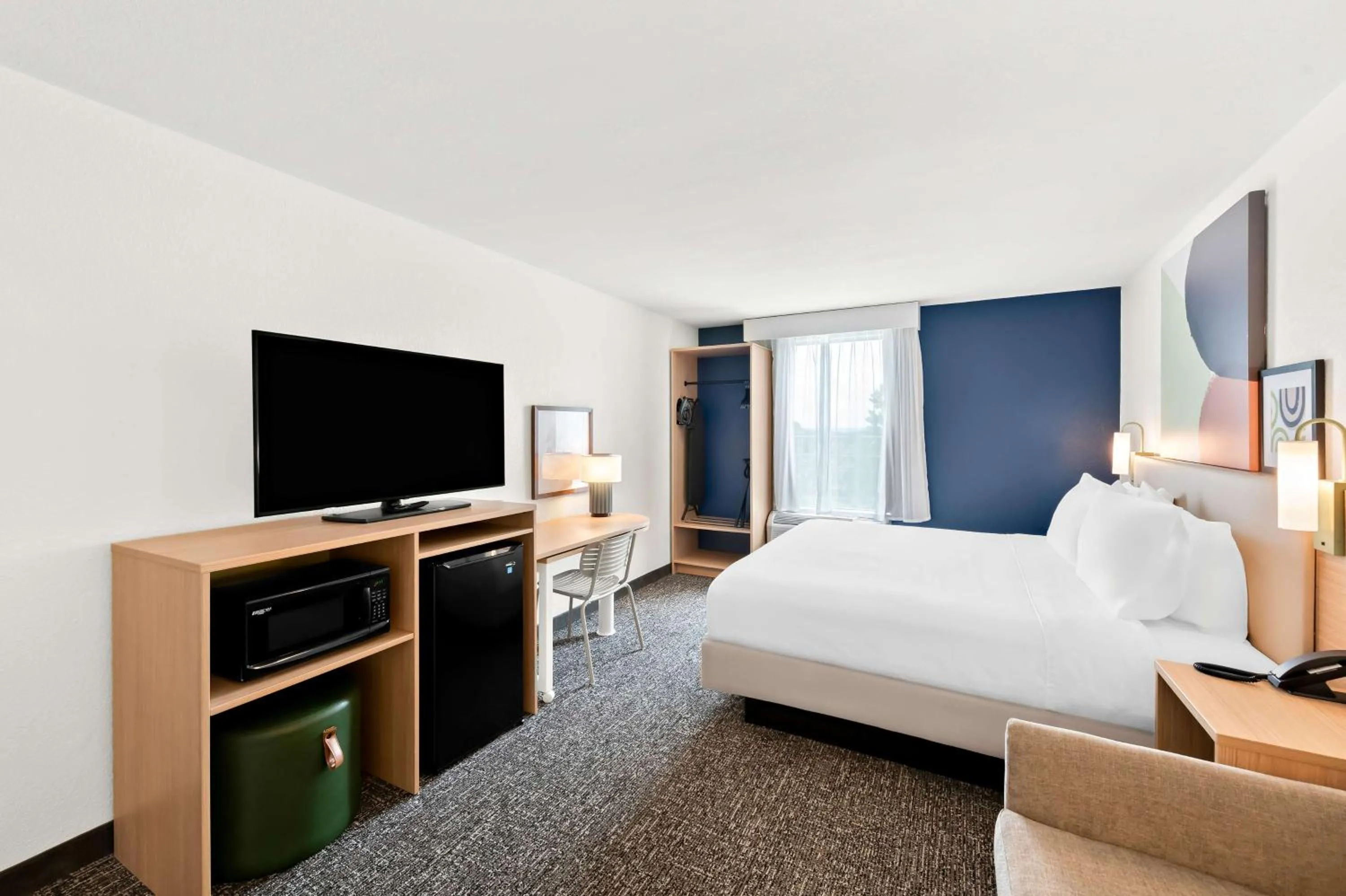 Bed in Spark By Hilton Branson Meadows