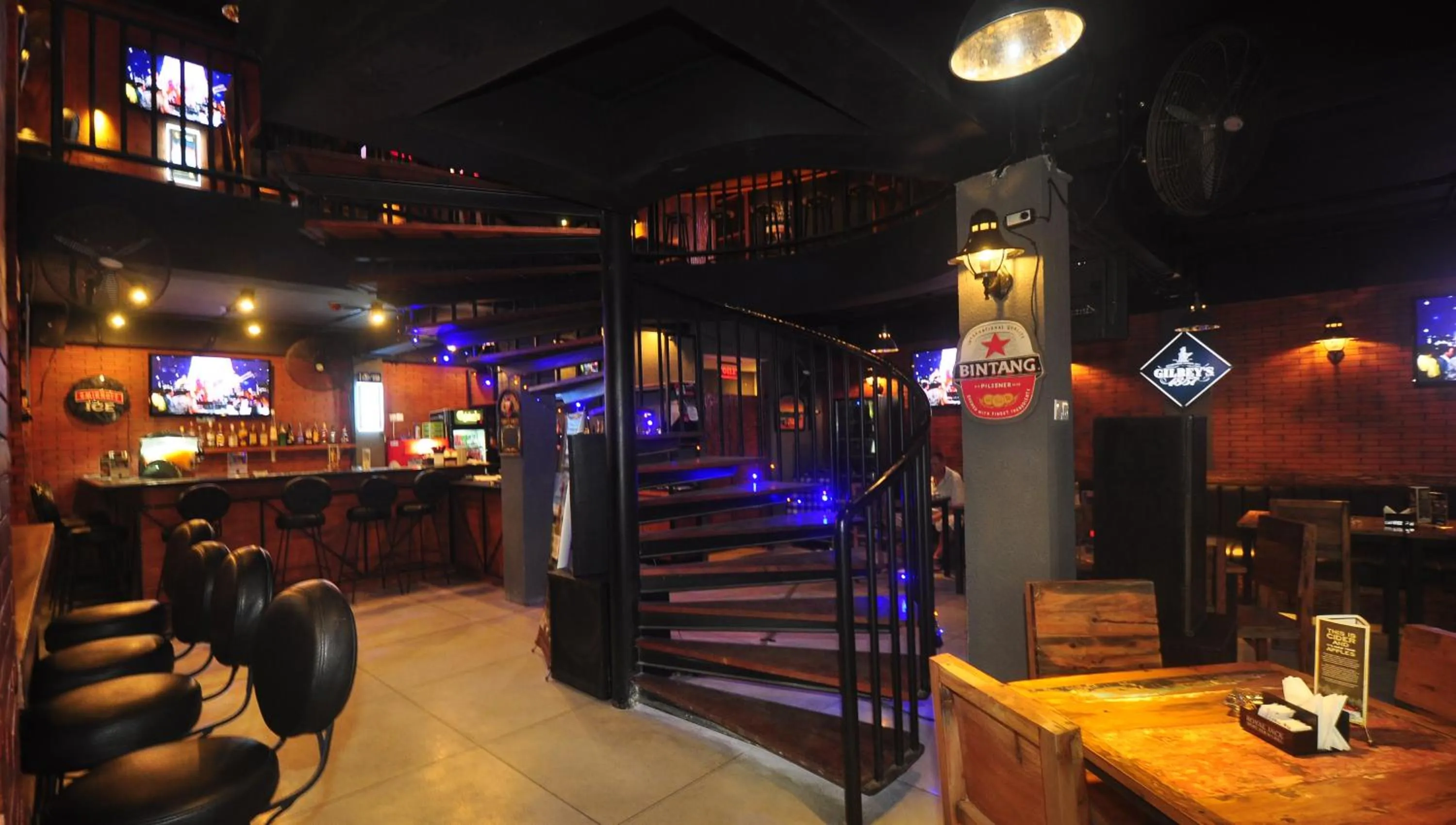 Restaurant/places to eat in Grand Barong Resort