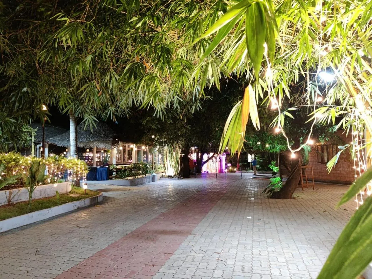 Restaurant/places to eat in Mermaid Resorts & Banquets