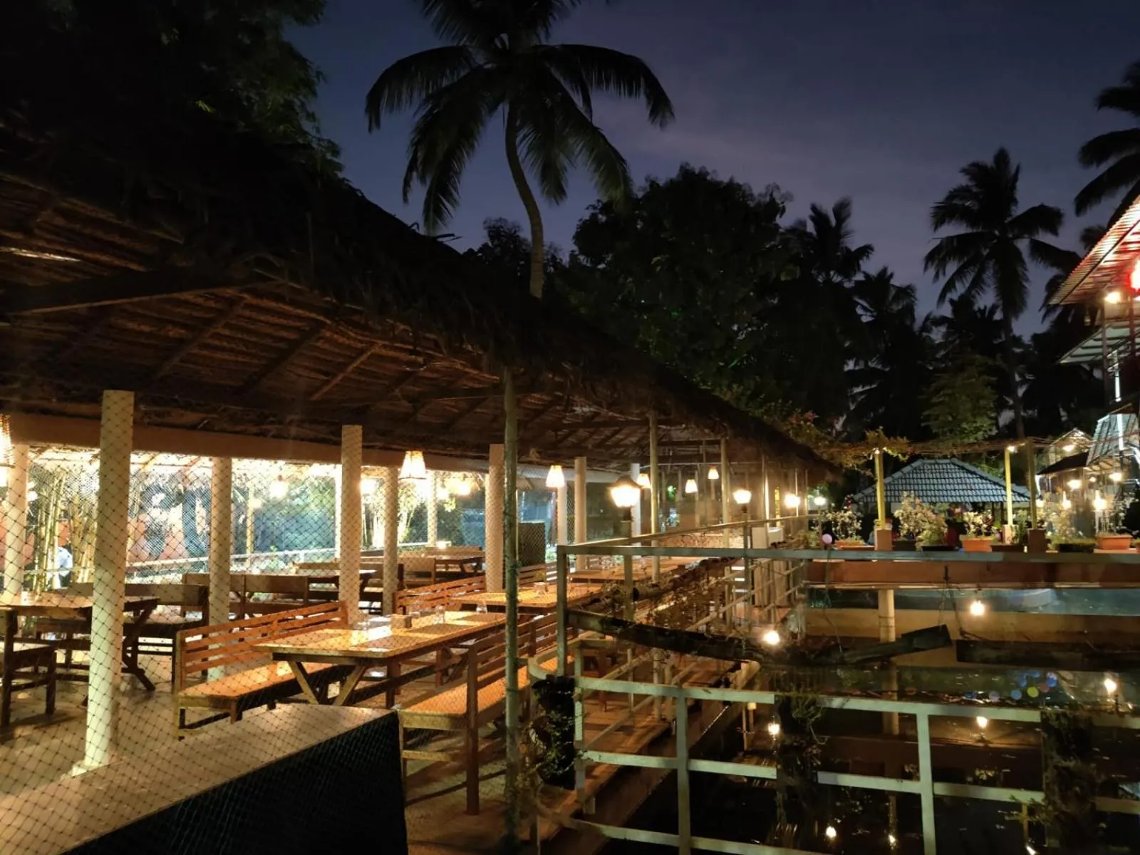 Restaurant/places to eat in Mermaid Resorts & Banquets