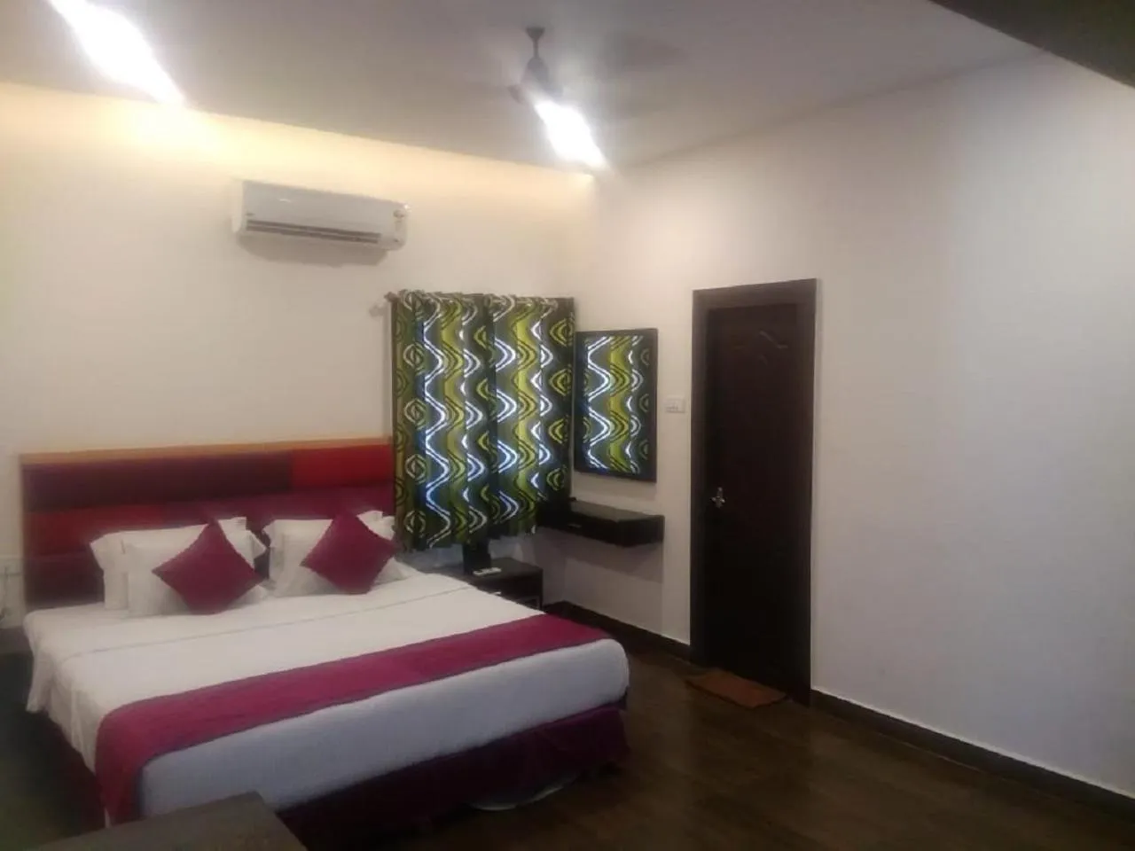 Bedroom, Bed in Mermaid Resorts & Banquets