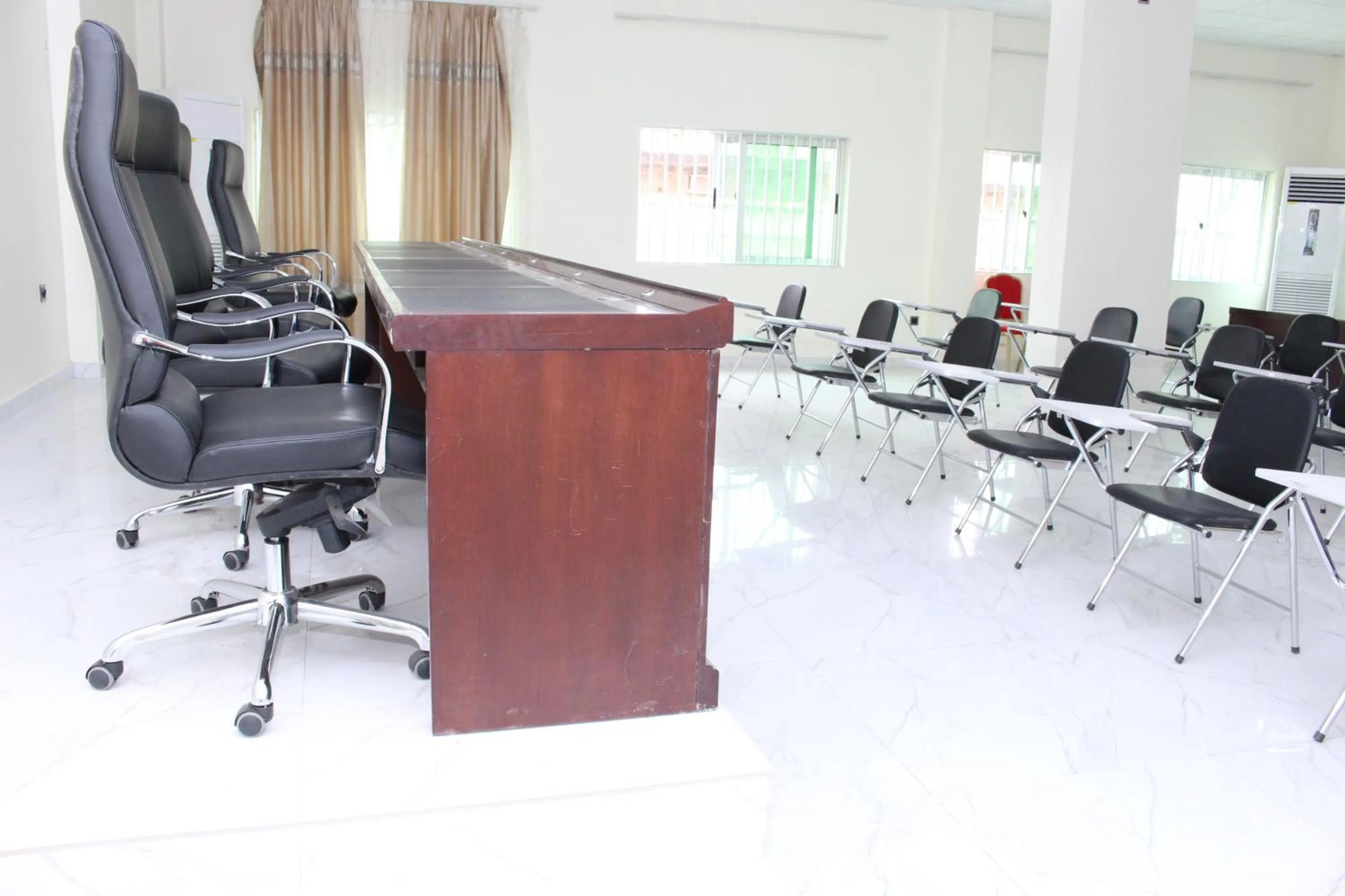 Meeting/conference room in Paradisia Hotel