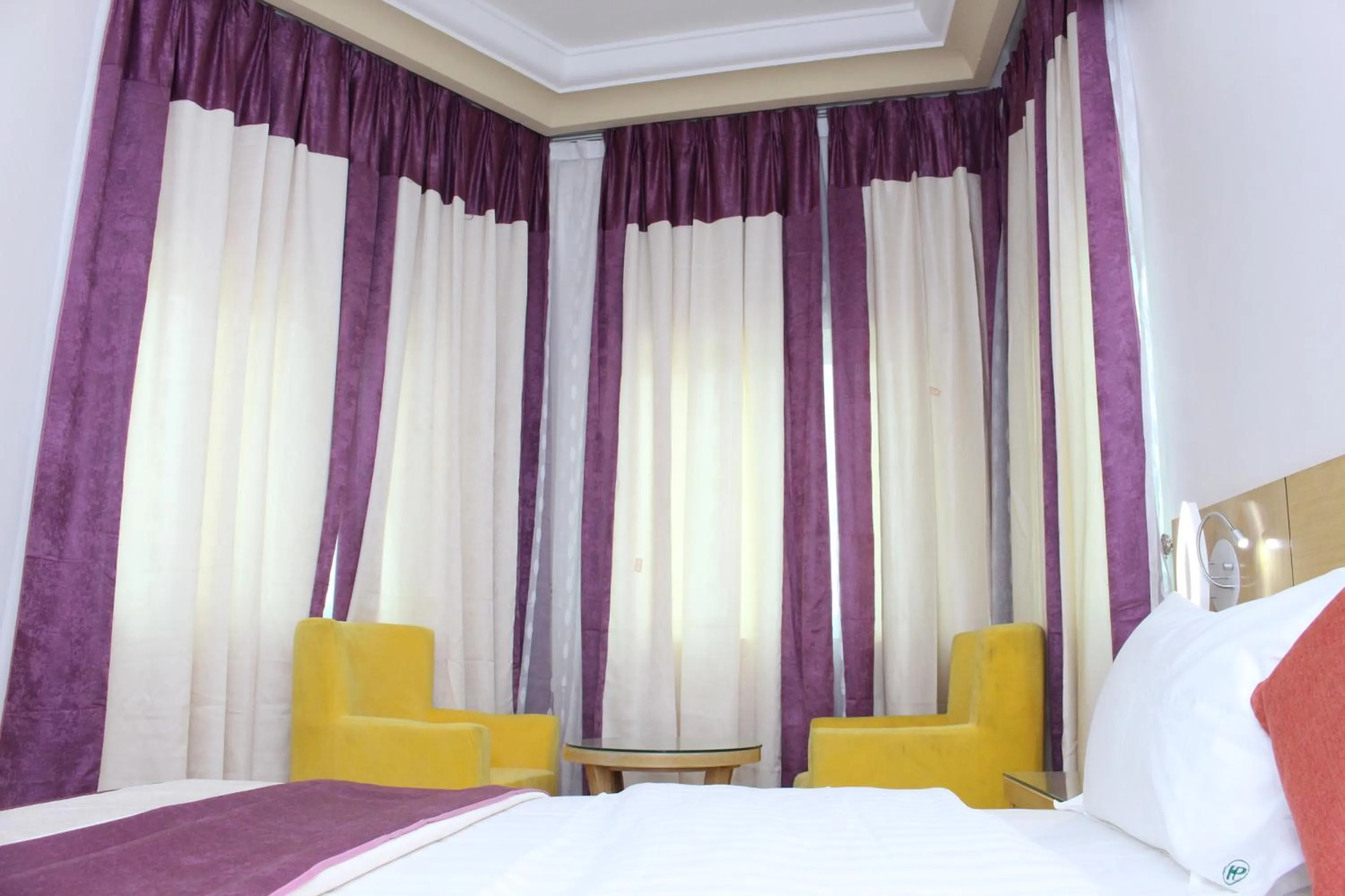 Bedroom, Bed in Paradisia Hotel