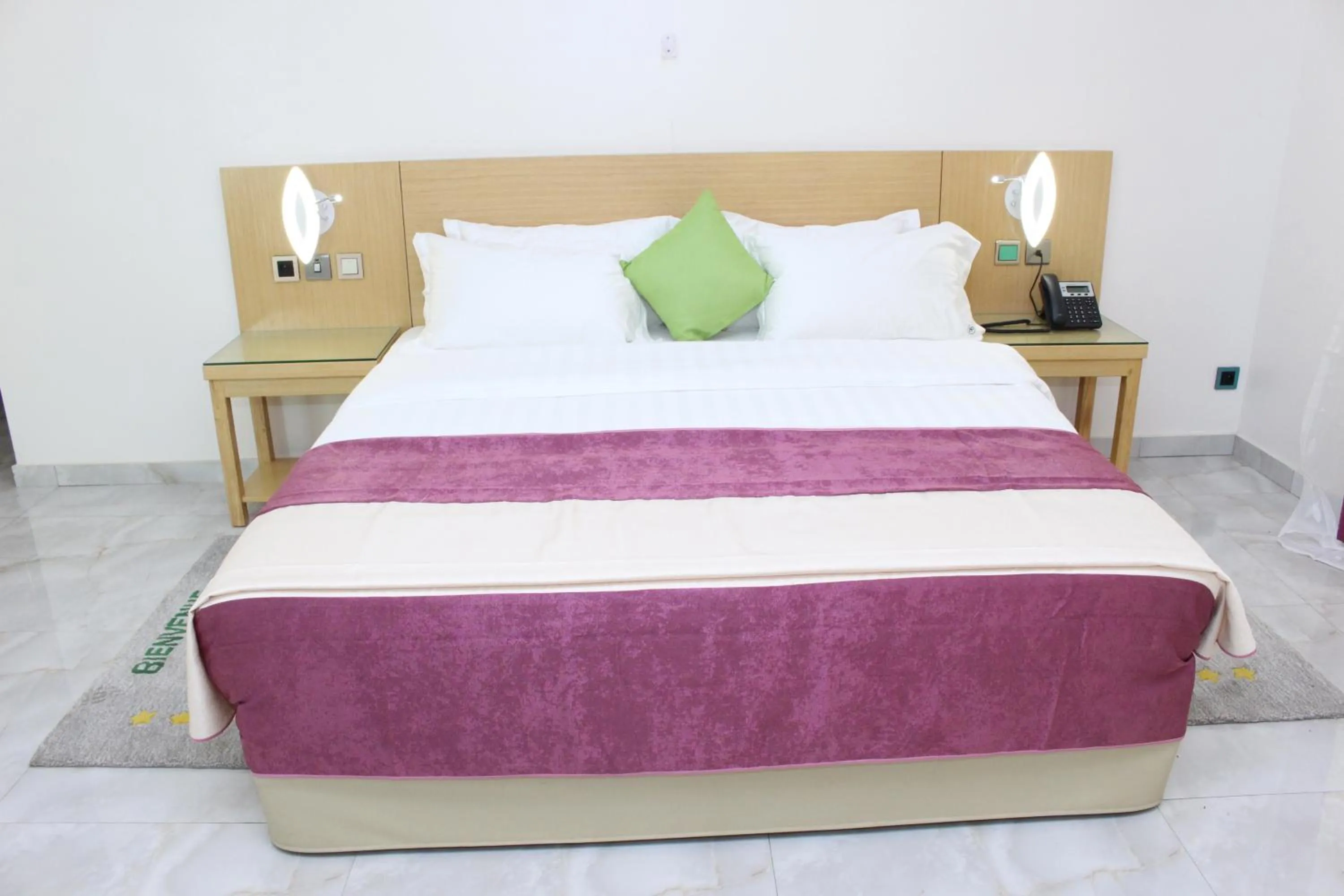 Bedroom, Bed in Paradisia Hotel