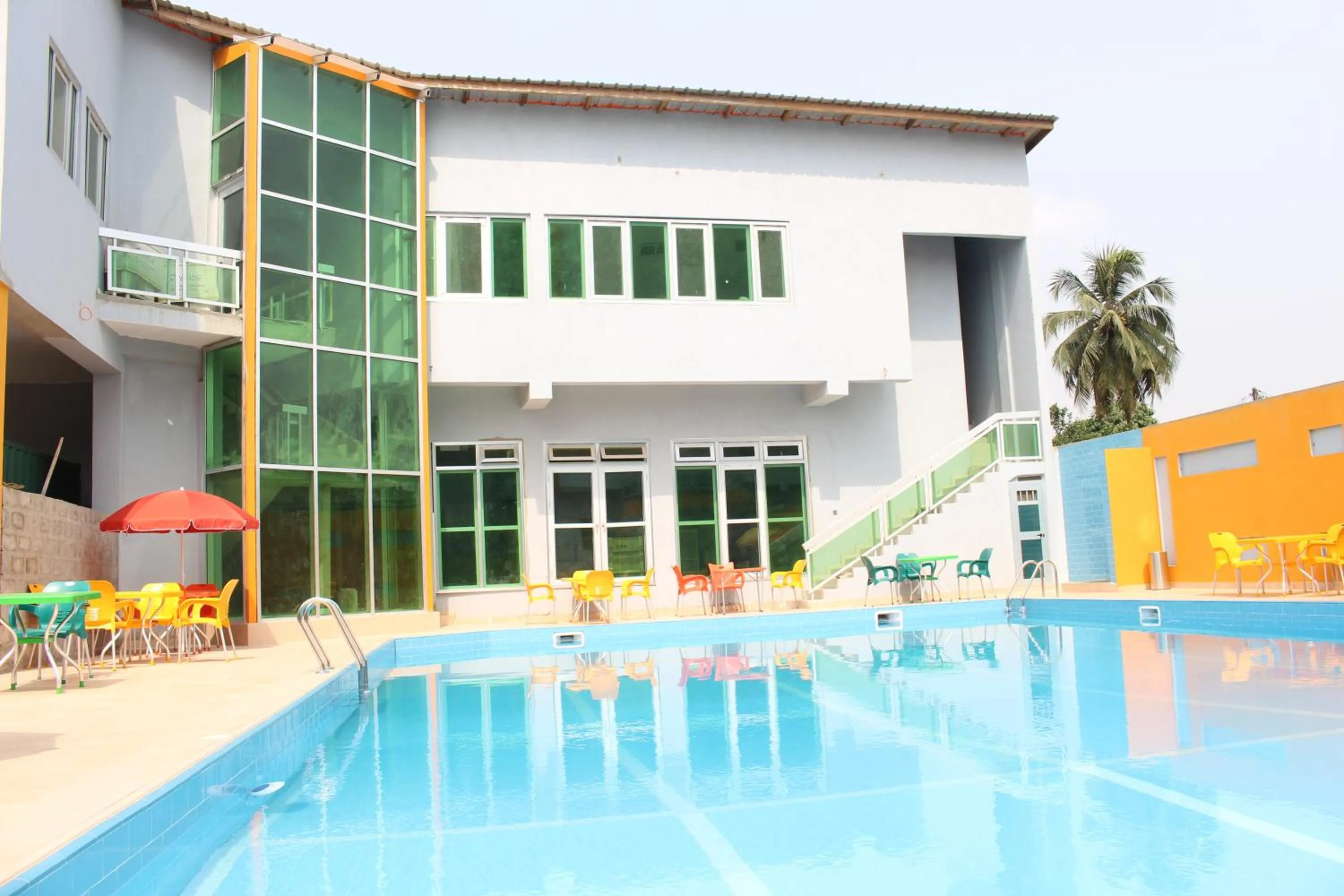 Swimming pool in Paradisia Hotel