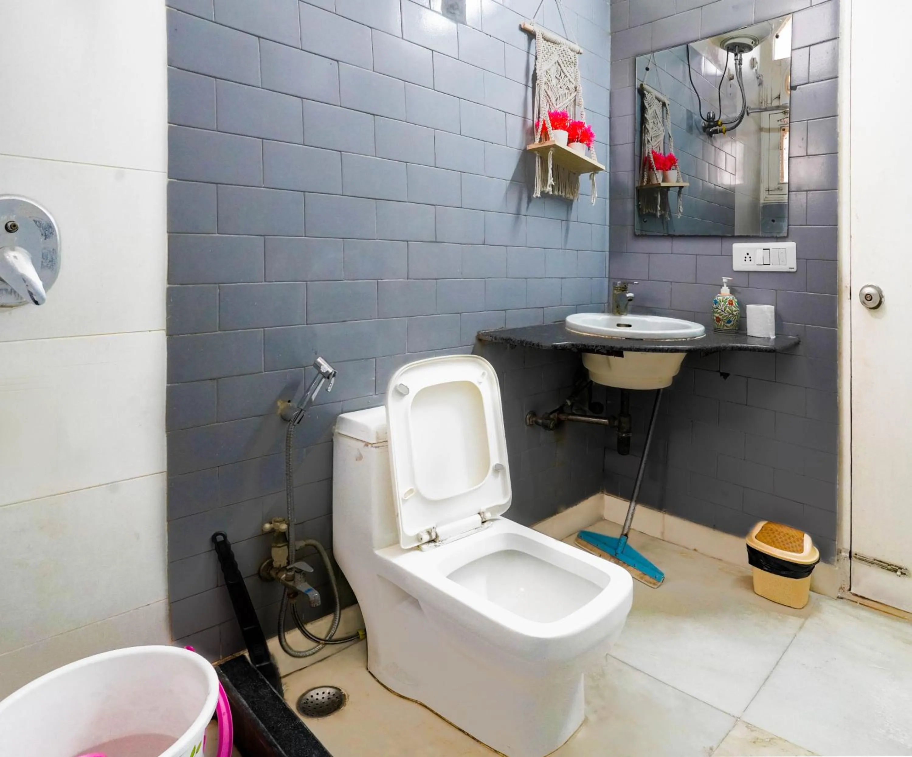 Hide-In Hostel Delhi