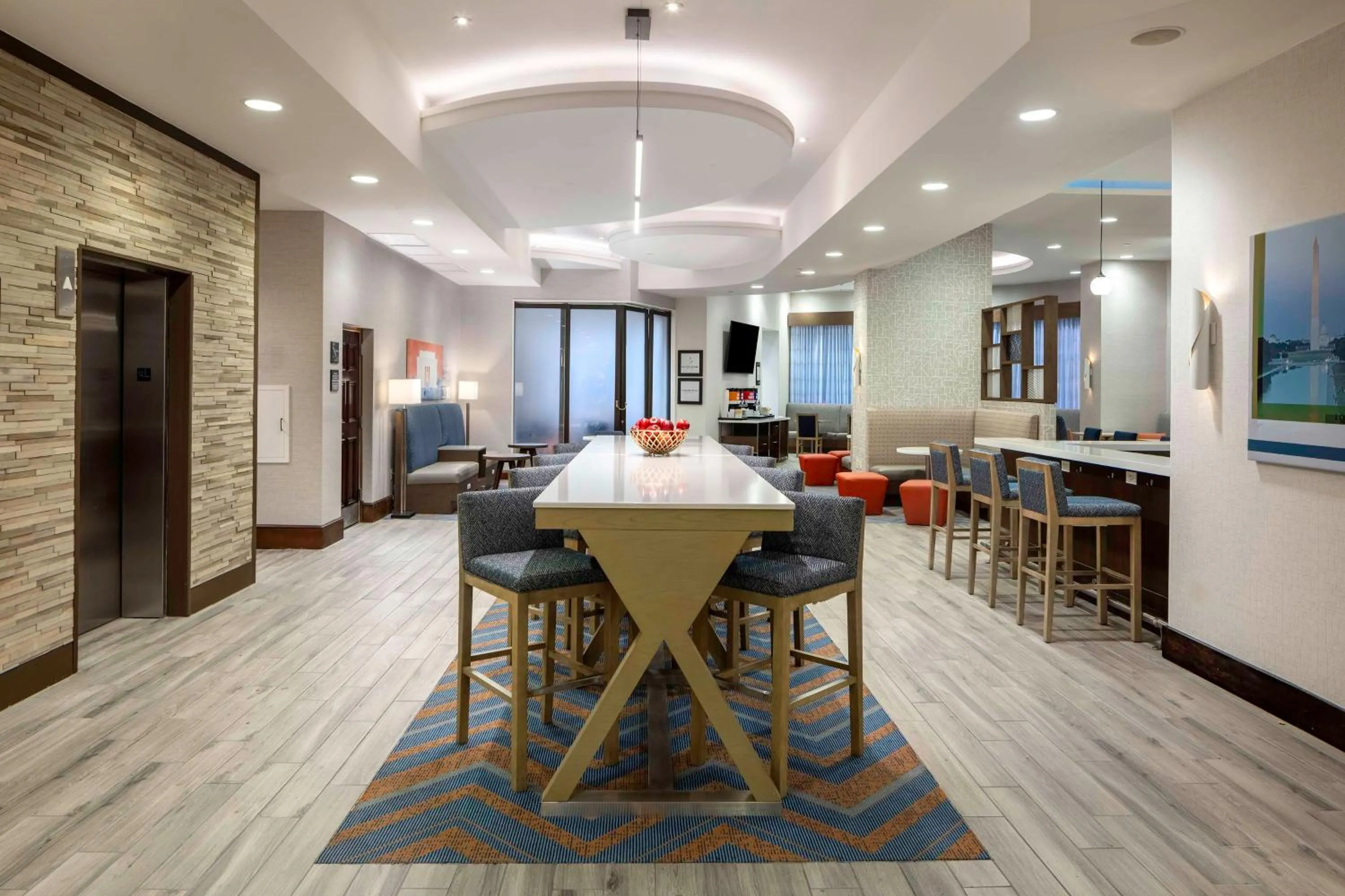 Lobby or reception in Hampton Inn Washington DC - Convention Center