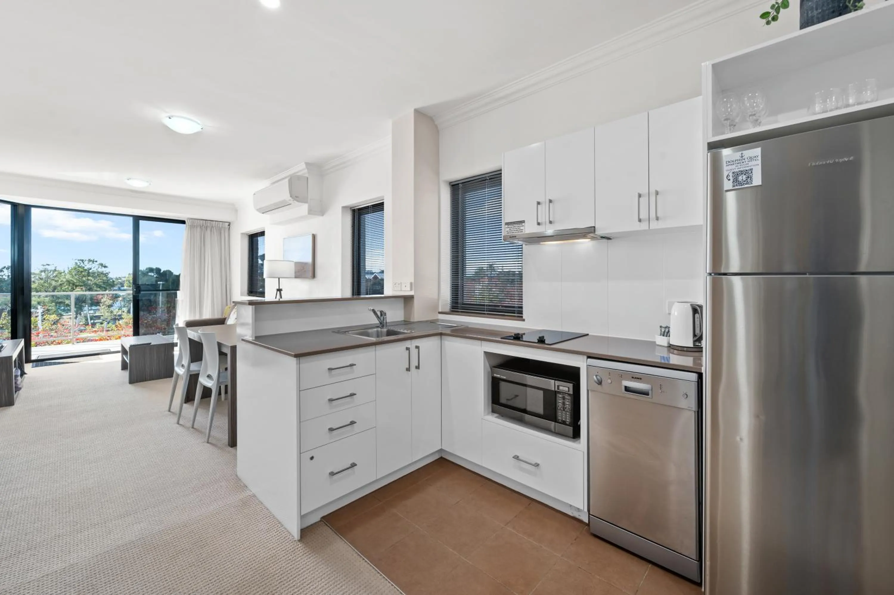 Kitchen or kitchenette in Dolphin Quay Apartments