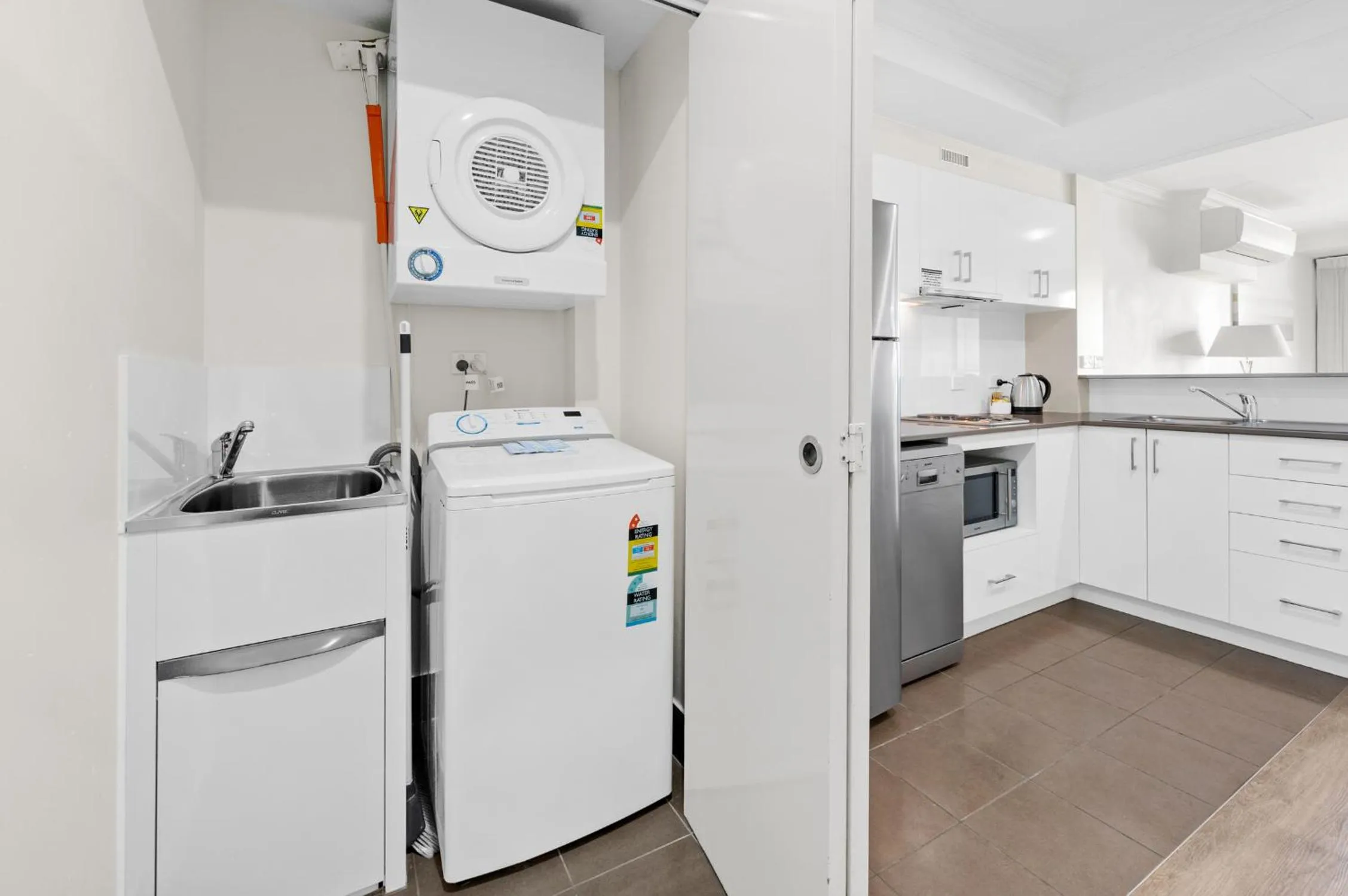 washing machine in Dolphin Quay Apartments