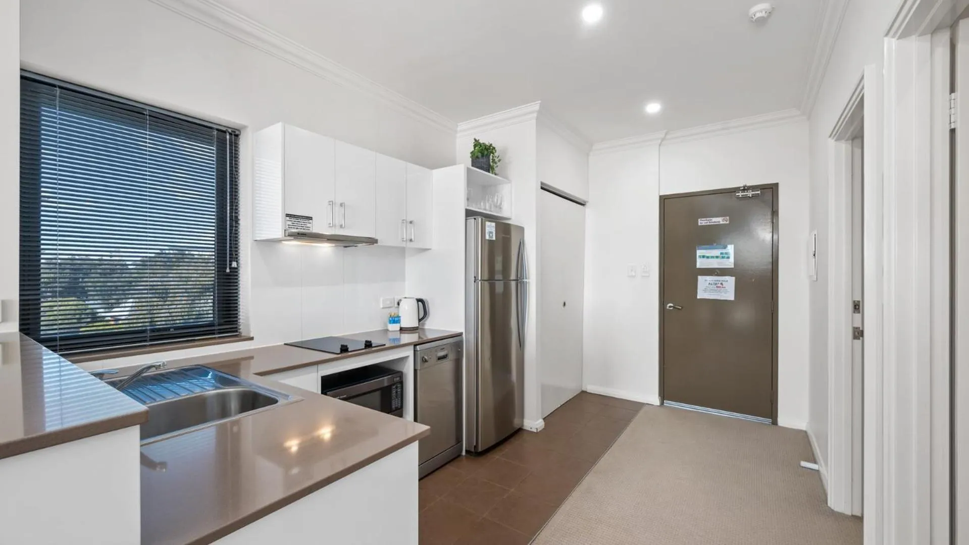 Kitchen or kitchenette in Dolphin Quay Apartments