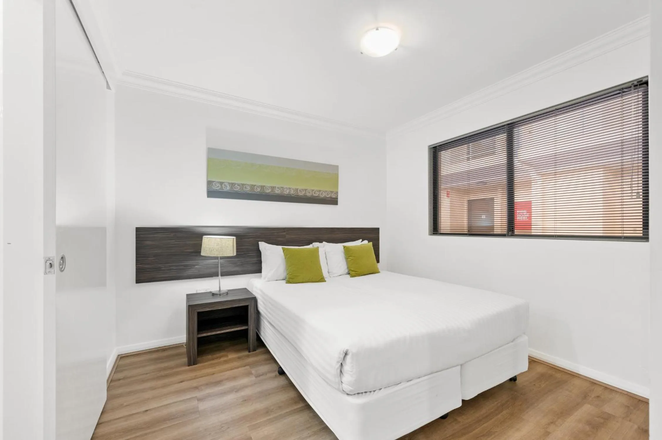 Bedroom, Bed in Dolphin Quay Apartments