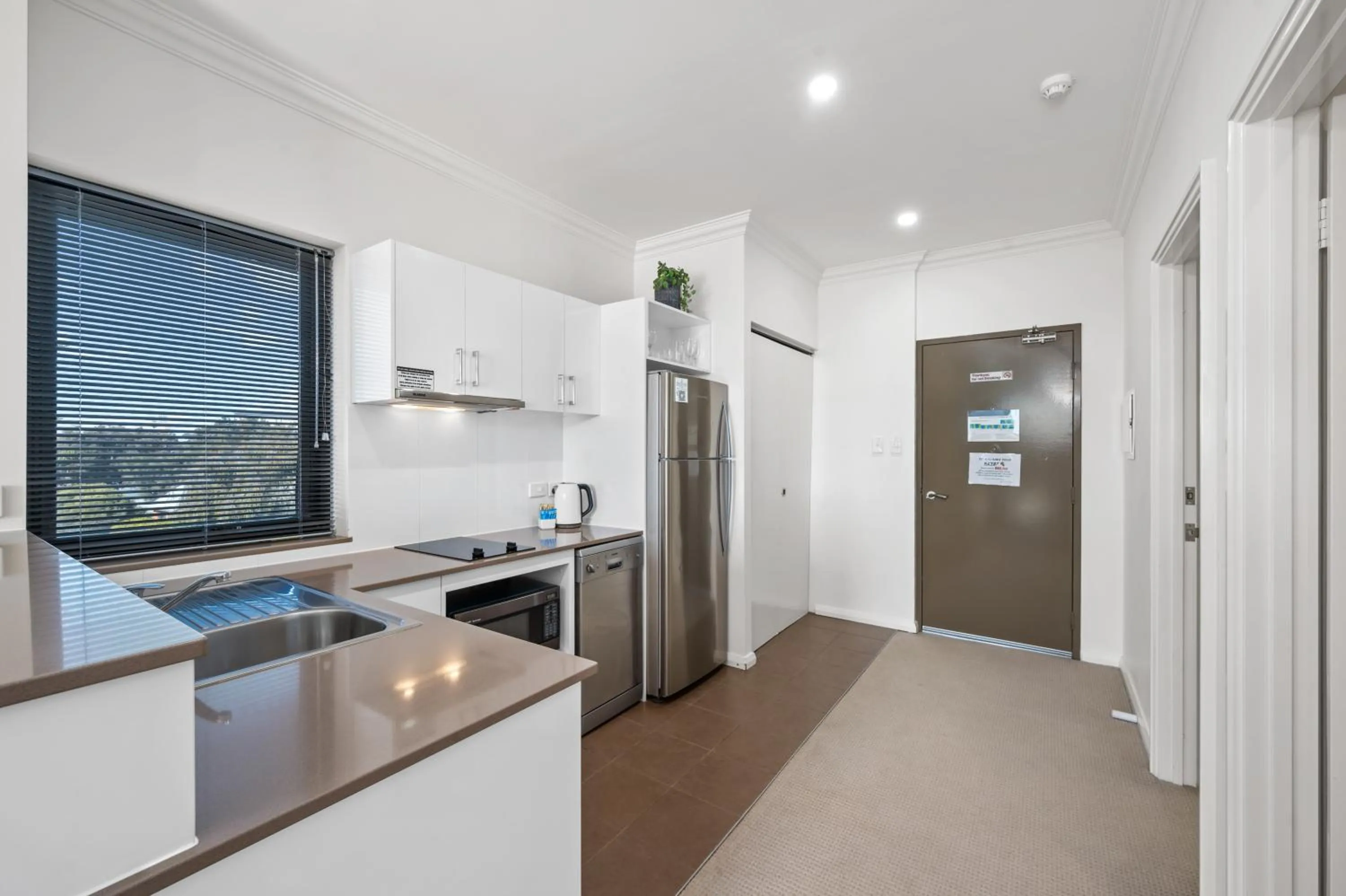 Kitchen or kitchenette in Dolphin Quay Apartments