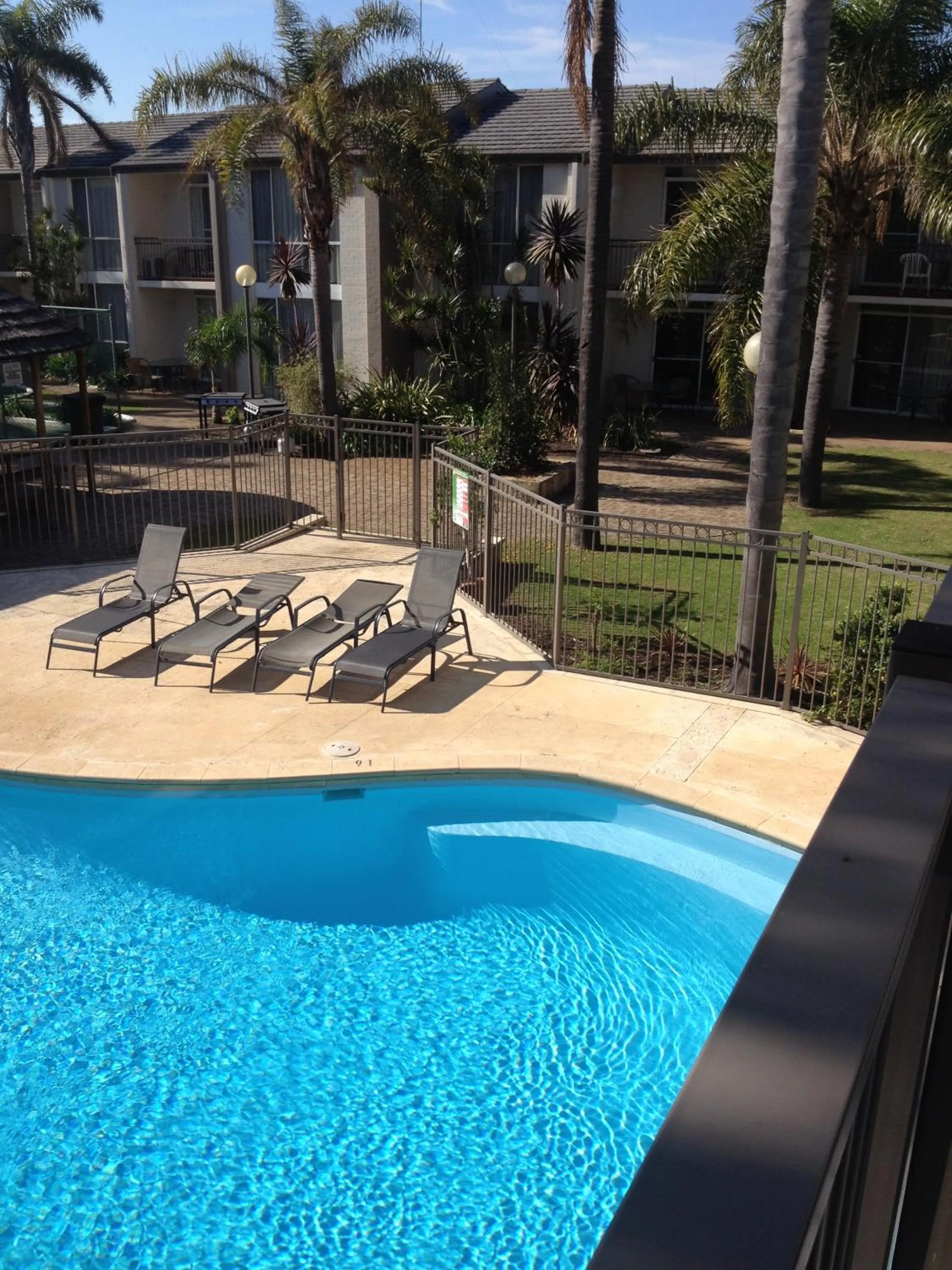 BBQ facilities in Mandurah Motel and Apartments