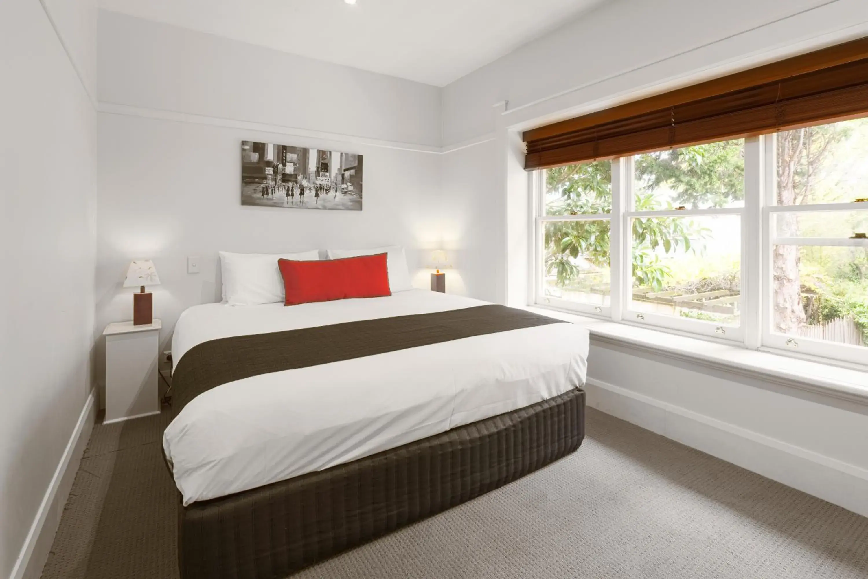 One-Bedroom Apartment in Graham Apartments One-Bedroom Apartment in Graham Apartments