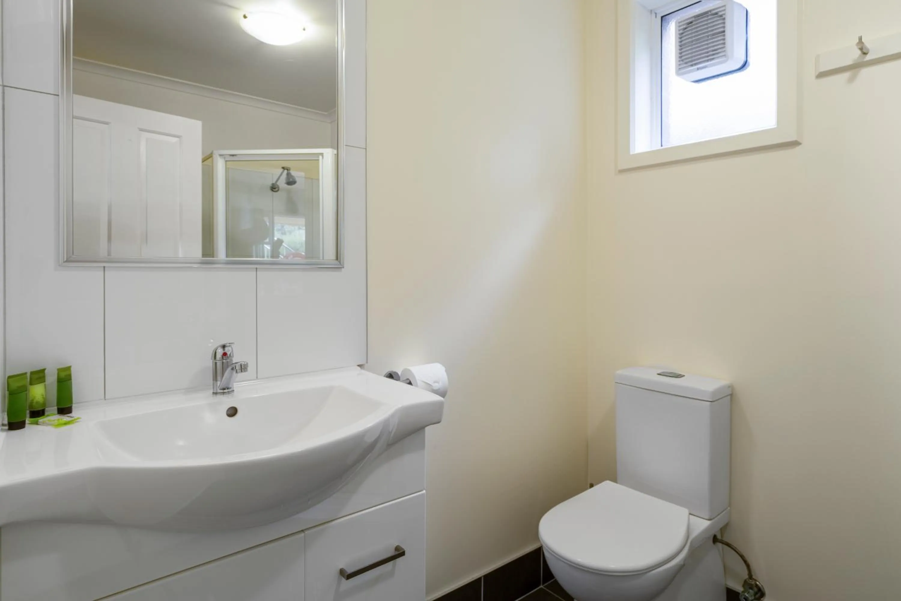 Toilet in Graham Apartments