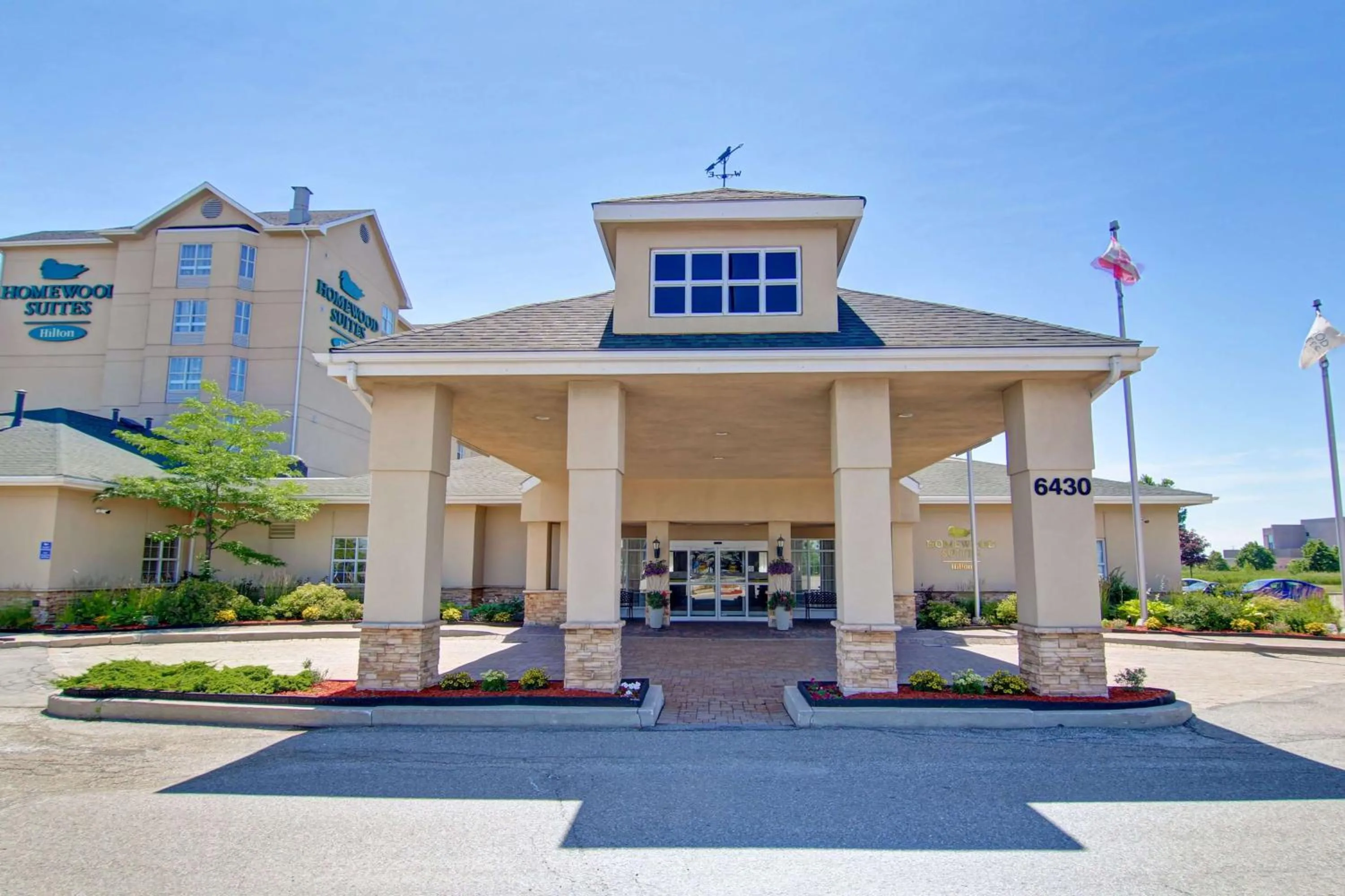 Property building in Homewood Suites by Hilton Toronto Mississauga