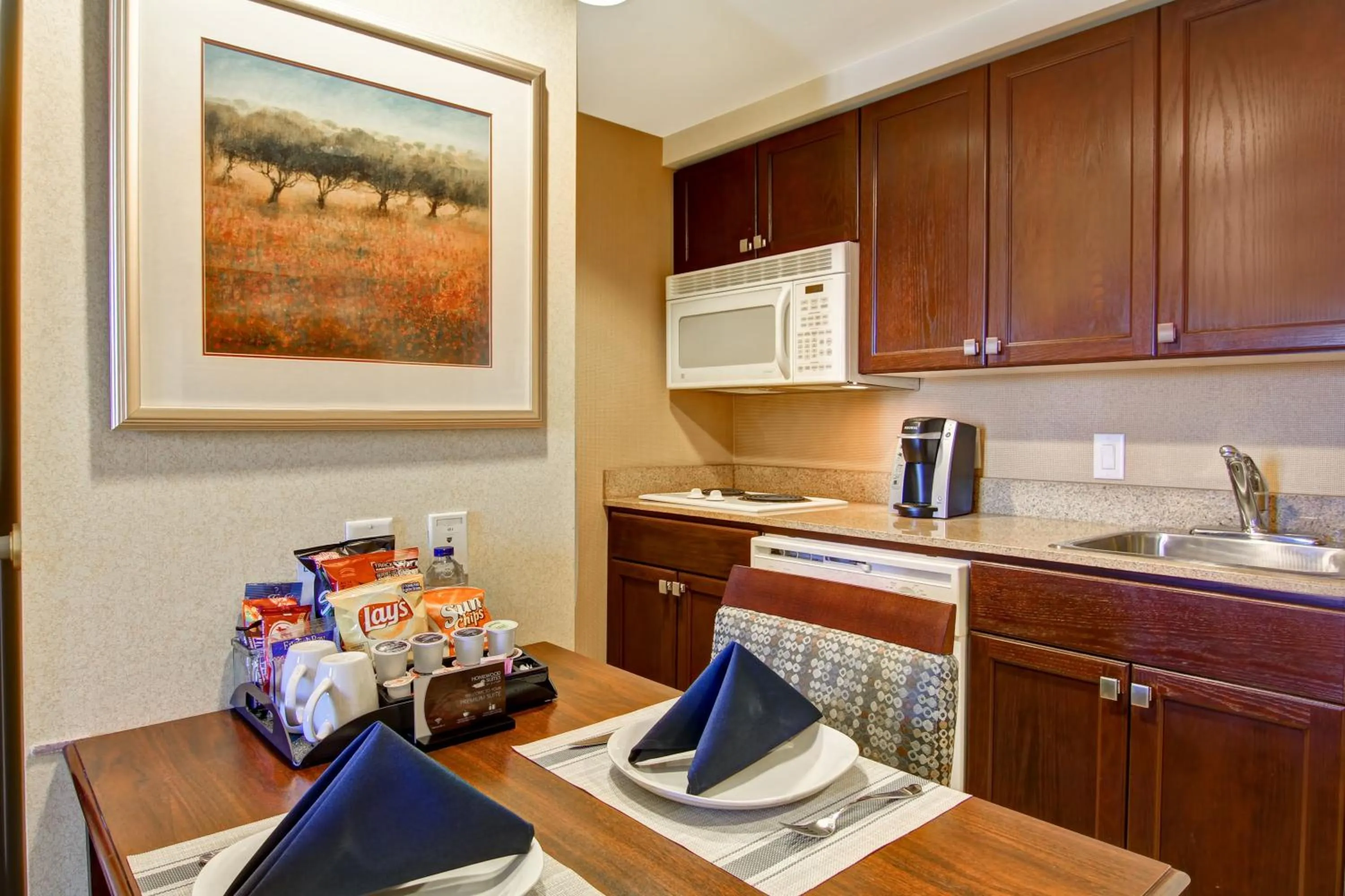 Kitchen or kitchenette in Homewood Suites by Hilton Toronto Mississauga