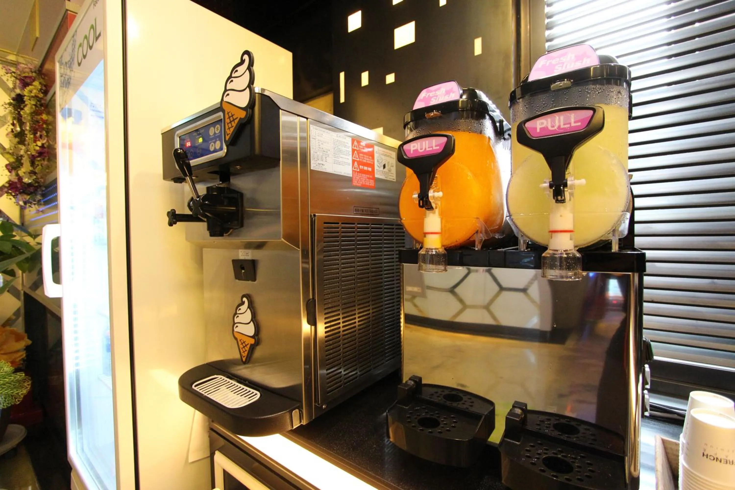 Food and drinks in Hera Hotel