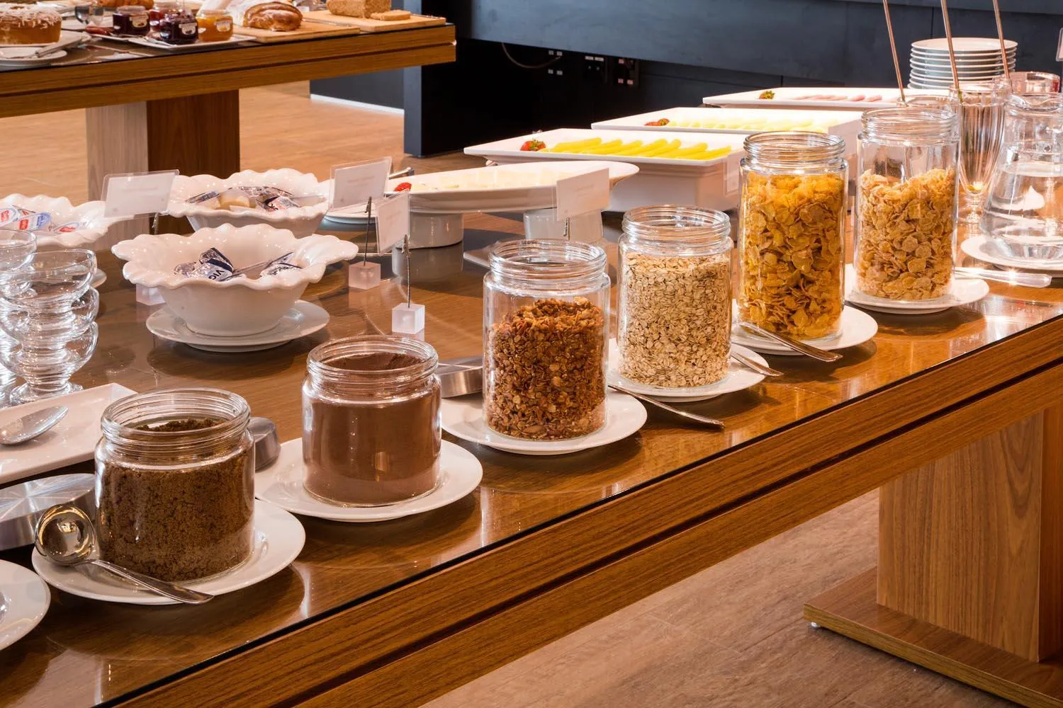 Buffet breakfast in Hotel Araucaria Flat Araraquara