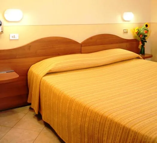 Bedroom, Bed in Albergo Aurora