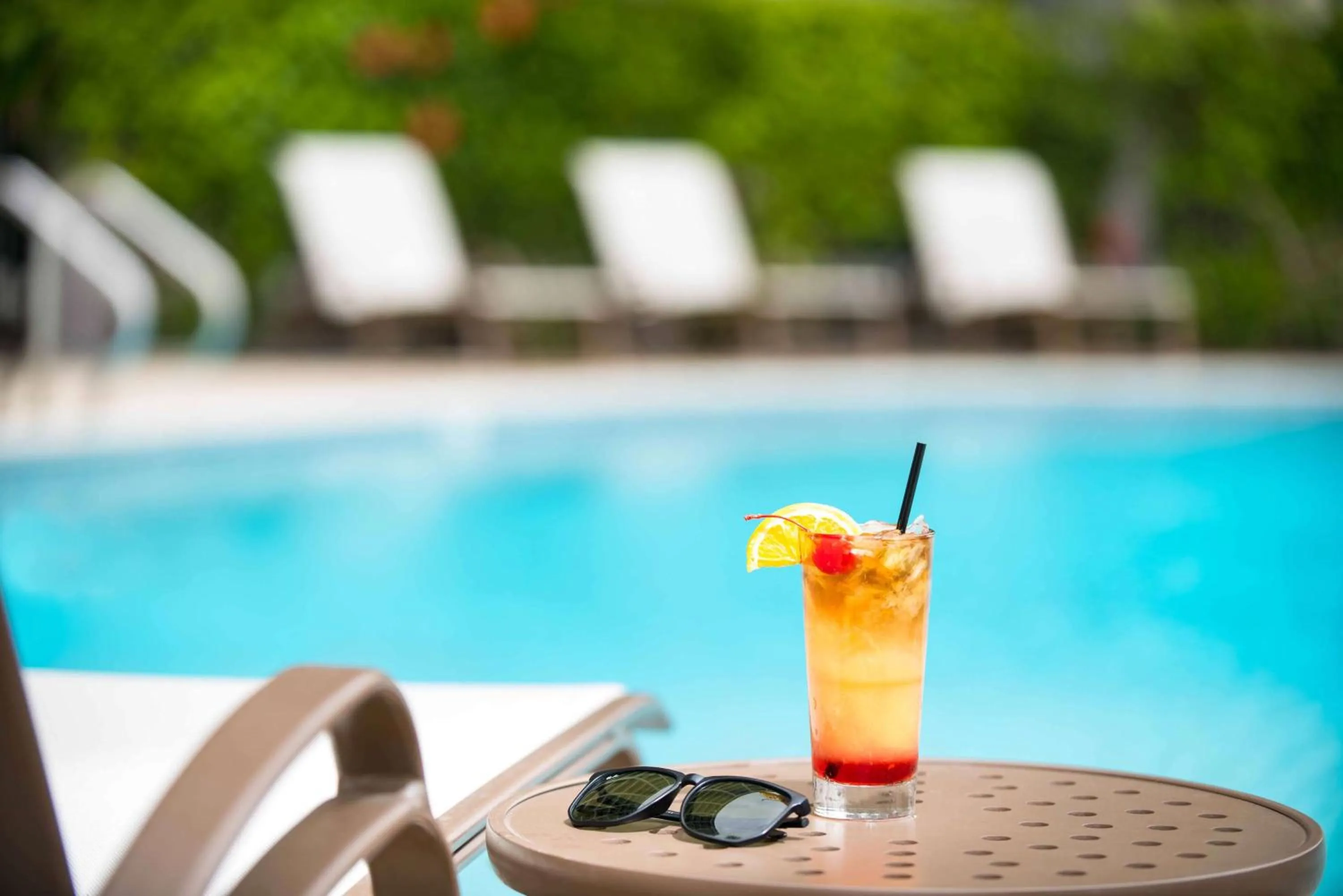 Pool view in Hilton San Diego Airport/Harbor Island