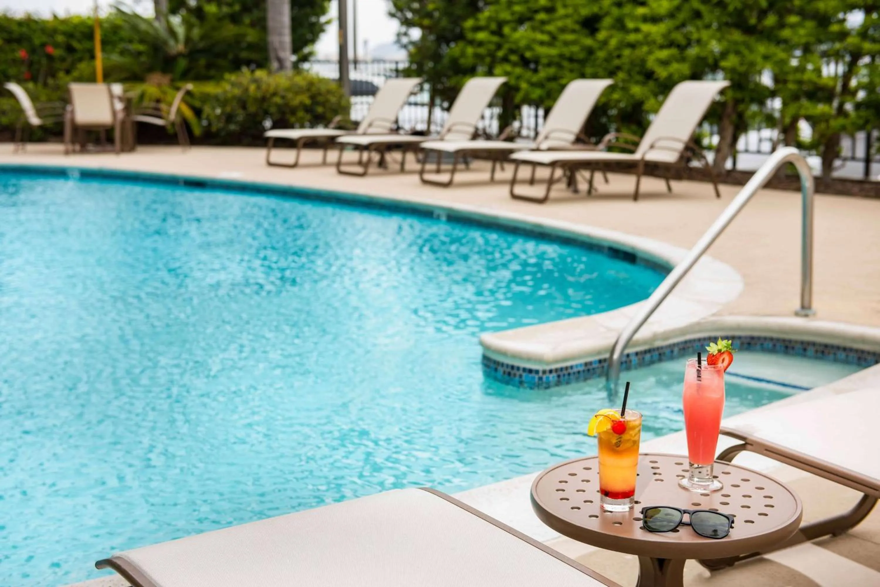 Pool view in Hilton San Diego Airport/Harbor Island