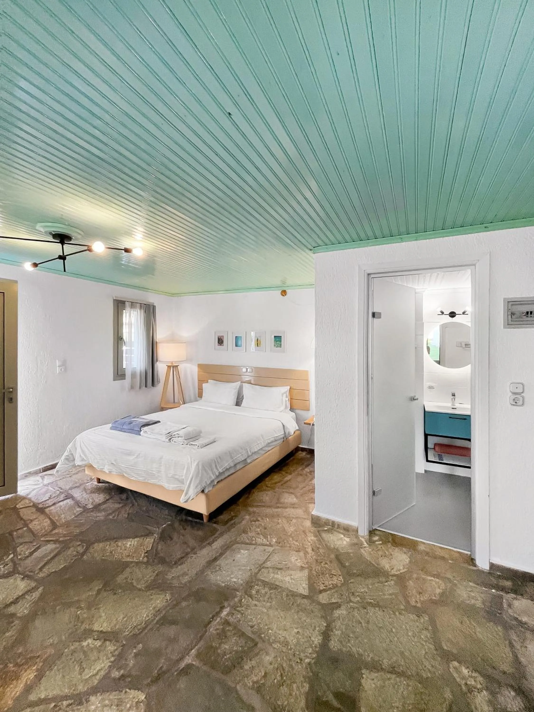 Bed in Panormos Beach Hotel Skopelos