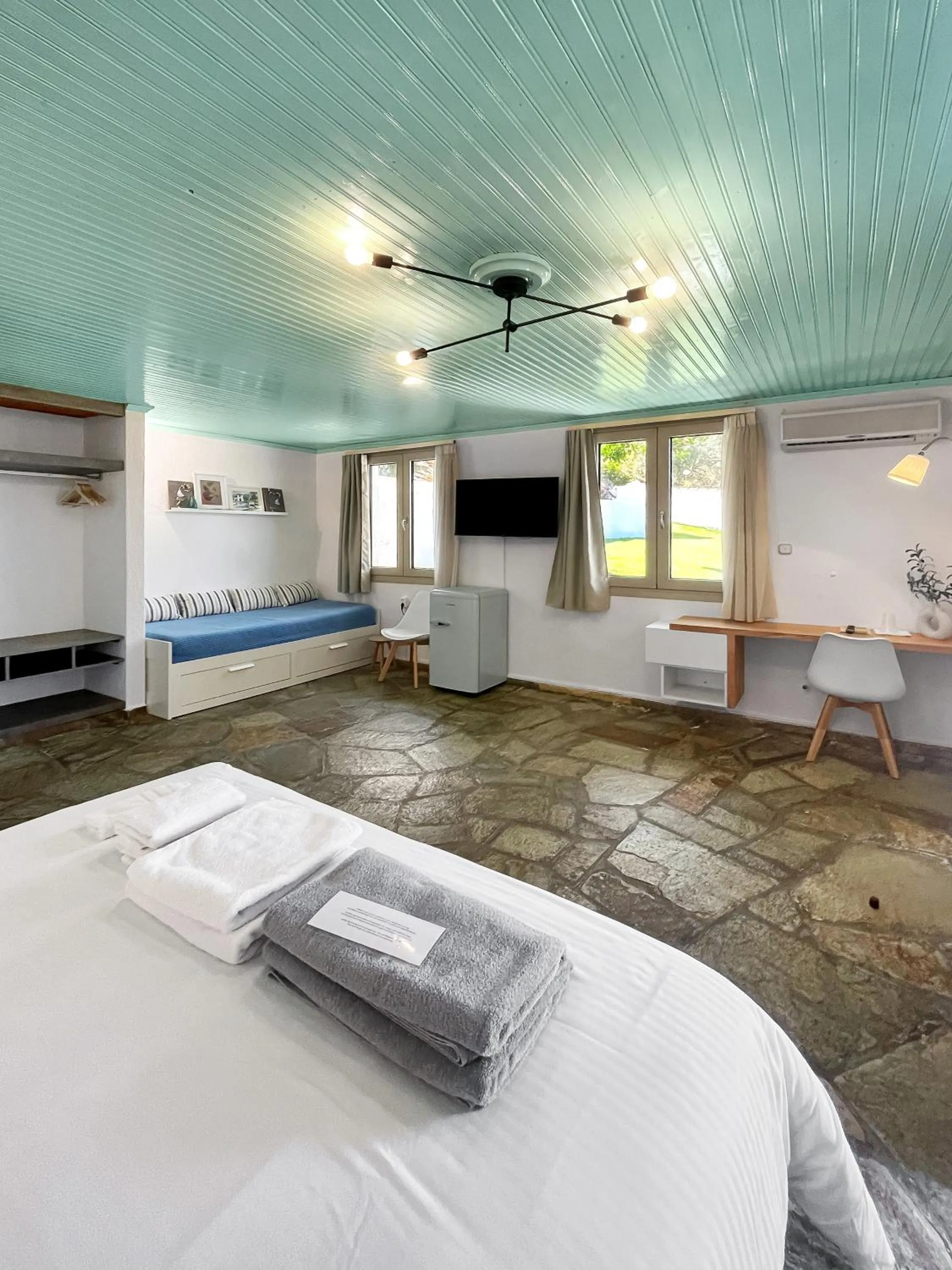 Bed in Panormos Beach Hotel Skopelos