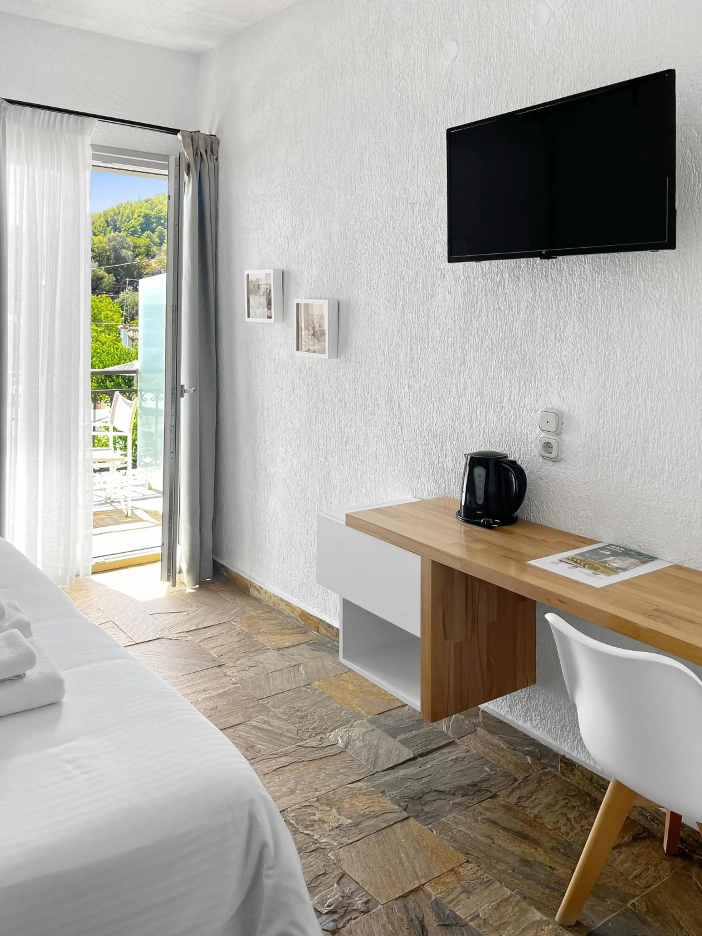 Bed in Panormos Beach Hotel Skopelos