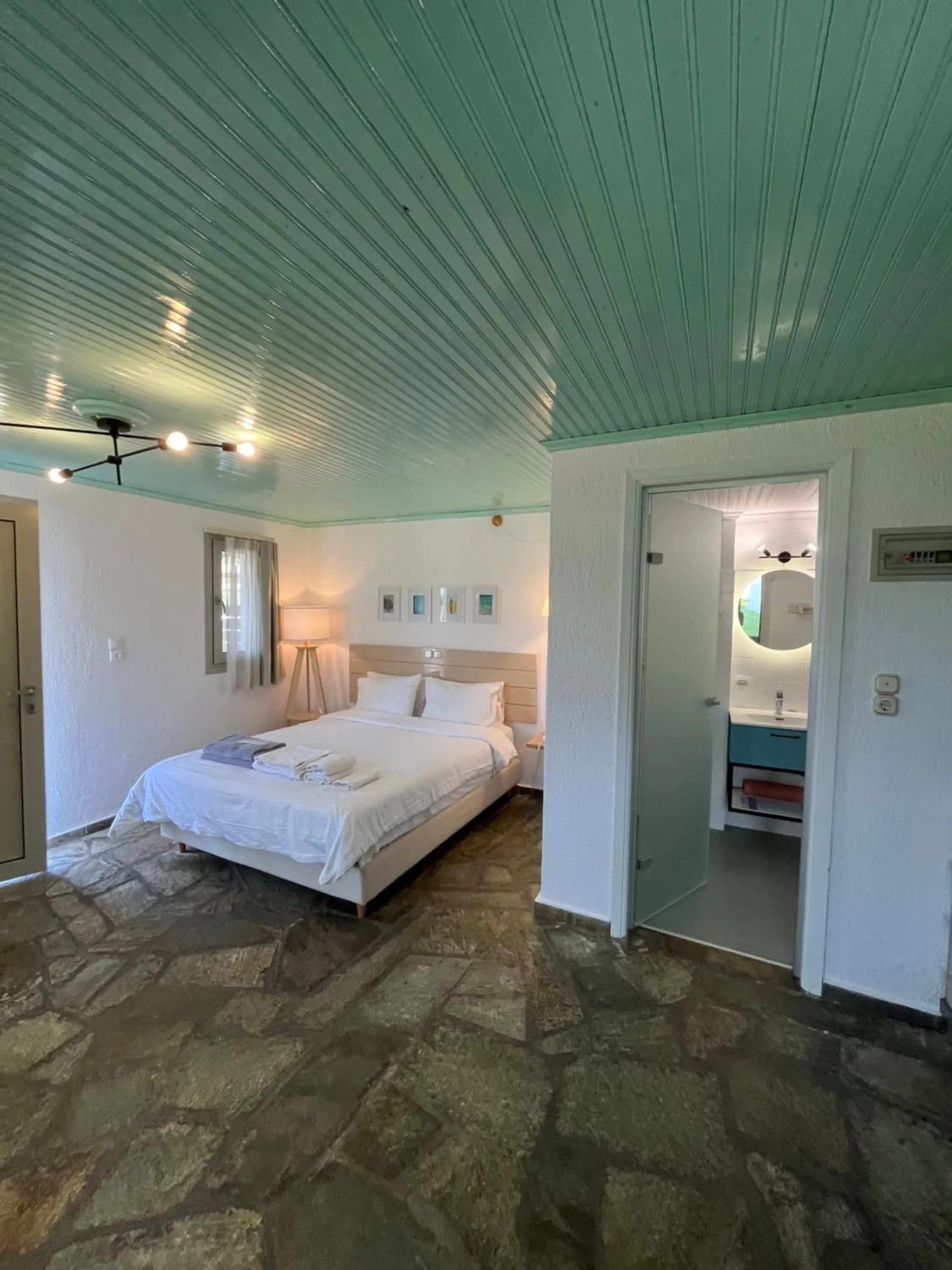 Bed in Panormos Beach Hotel Skopelos