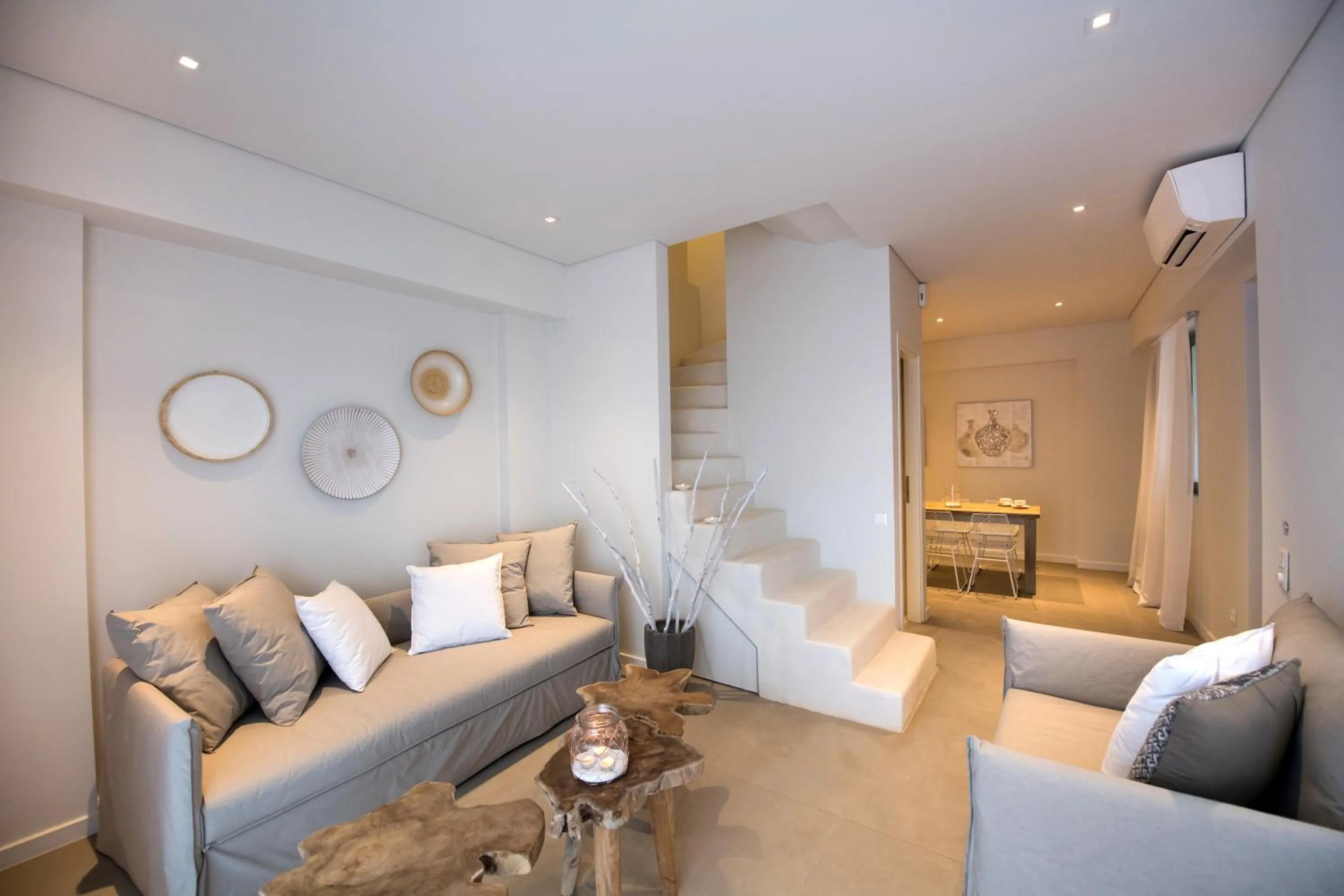 Seating area in Crystal Waters