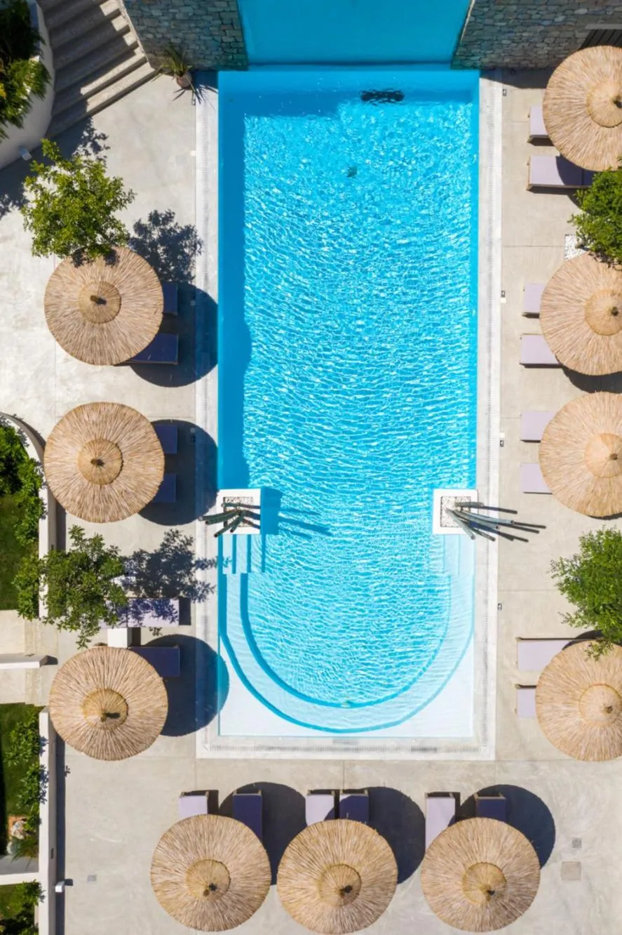 Swimming pool in Crystal Waters