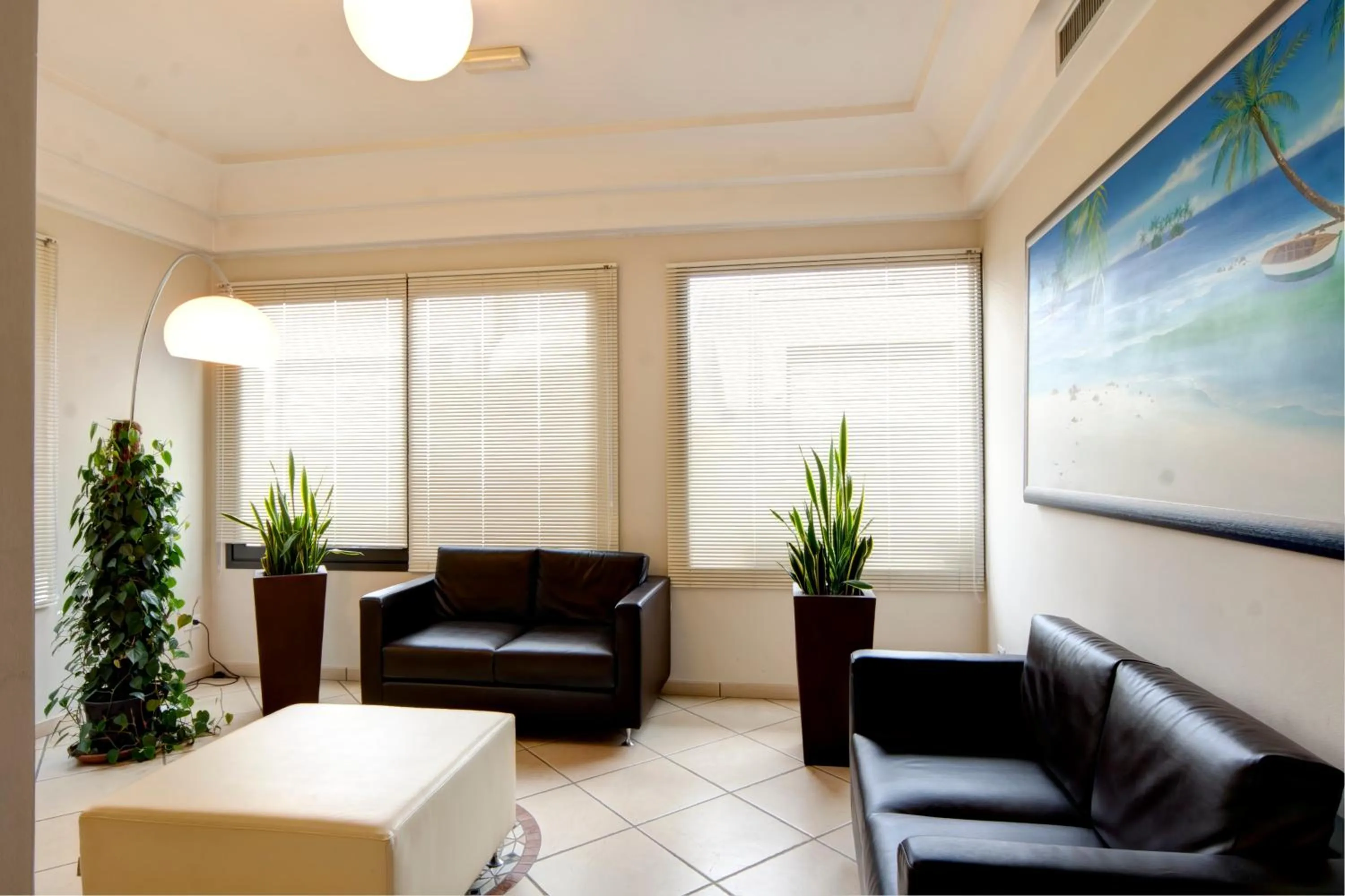 Communal lounge/ TV room in Residence Divina