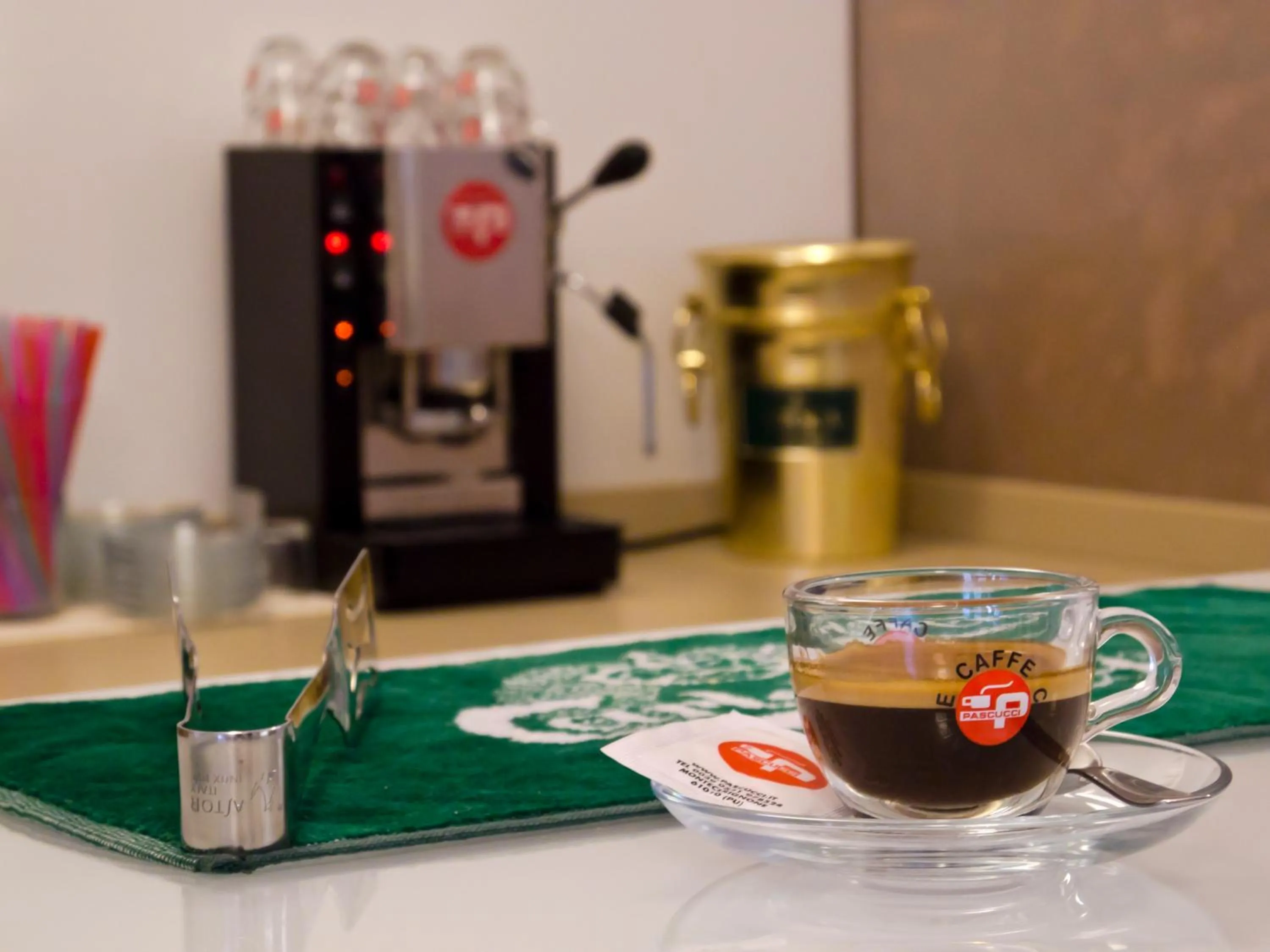 Coffee/tea facilities in Residence Divina