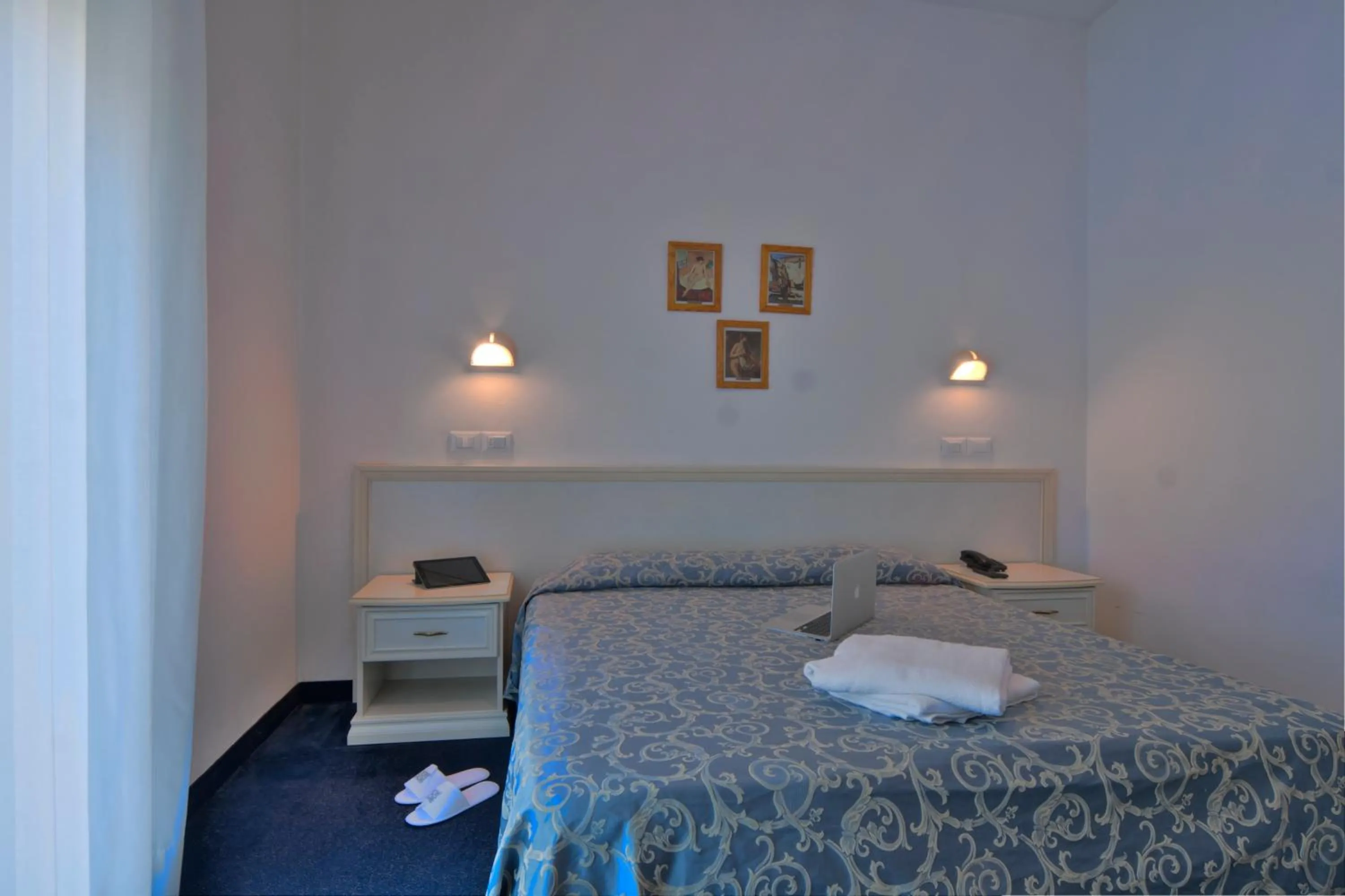 Photo of the whole room, Bed in Residence Divina