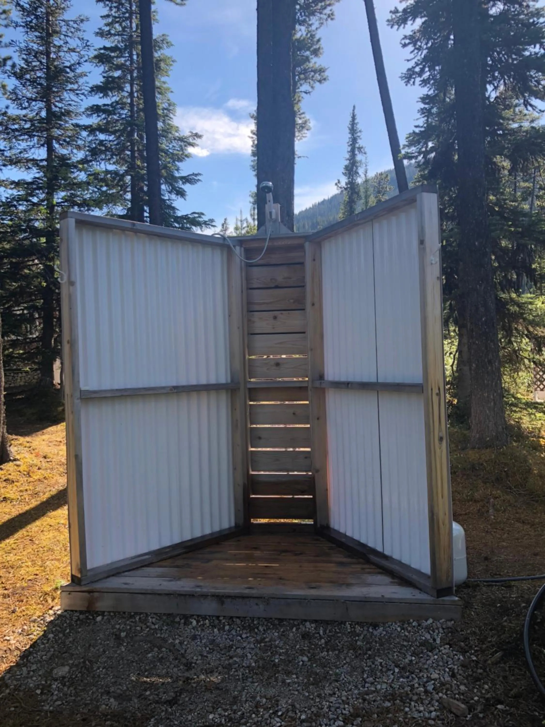 Shower in Vines and Puppies Hideaway