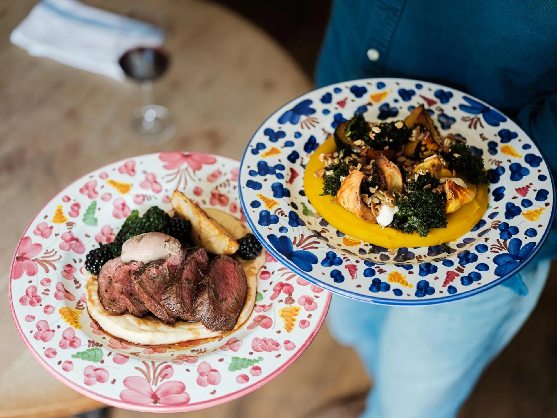 Food and drinks in New Inn at Coln