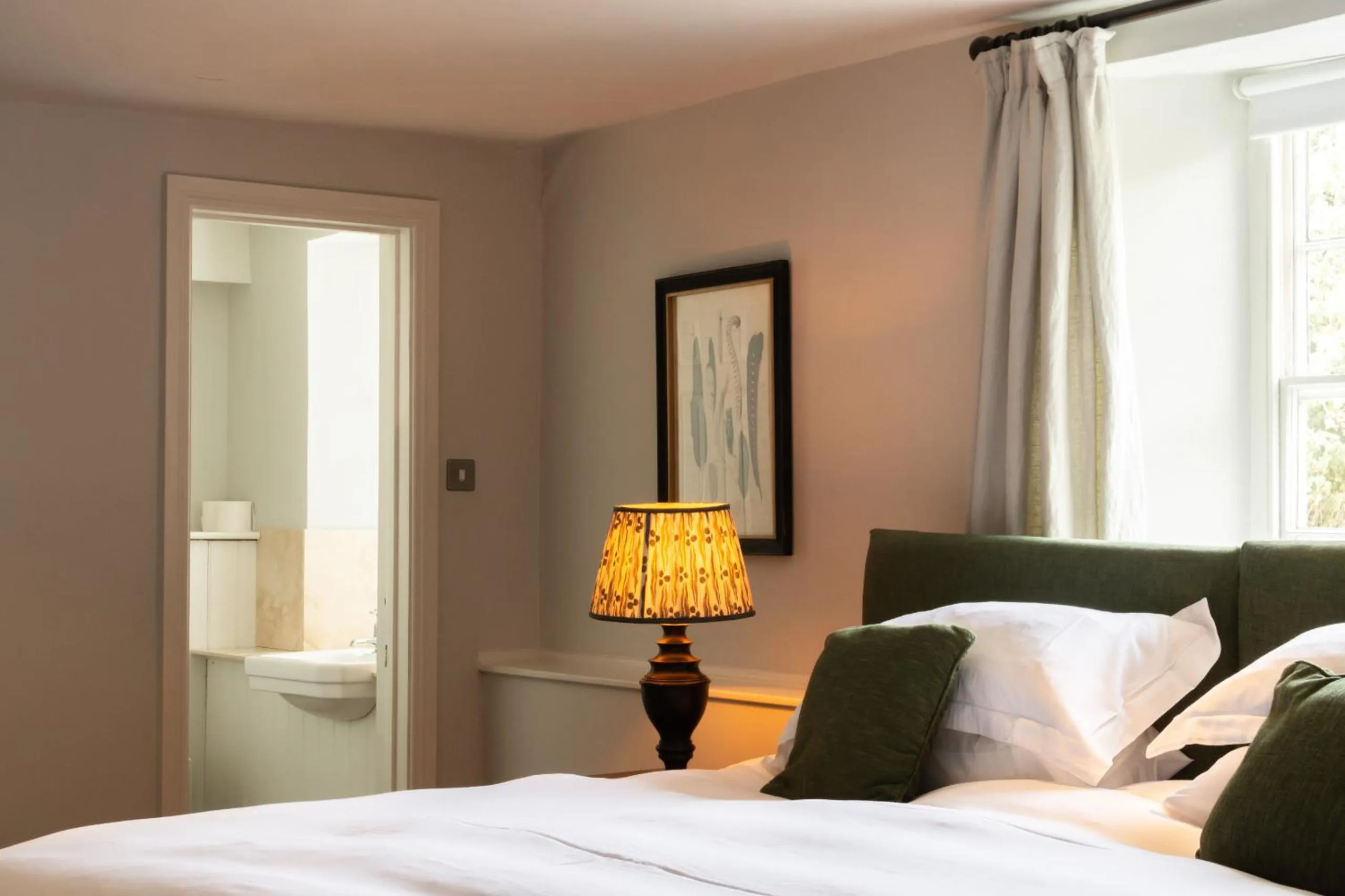 Bedroom, Bed in New Inn at Coln