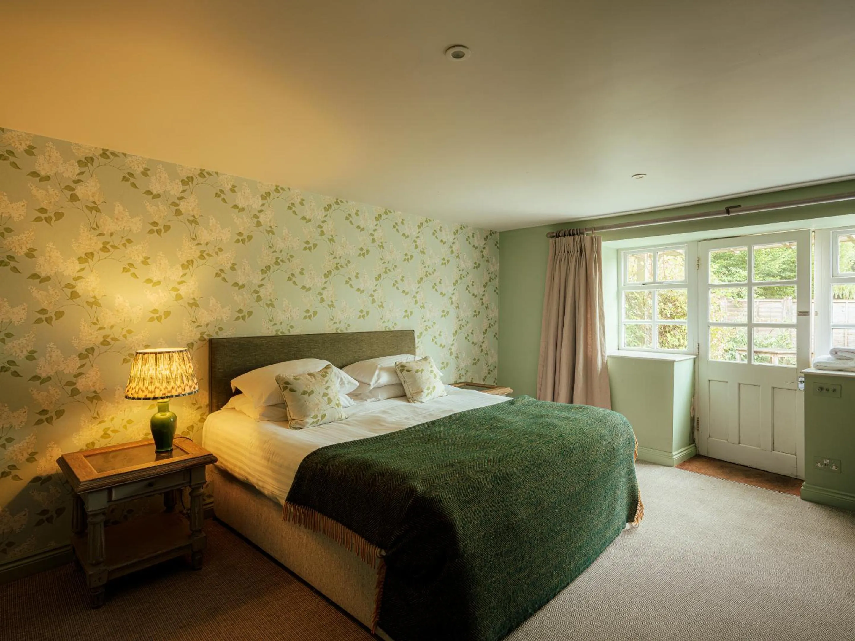 Bedroom, Bed in New Inn at Coln