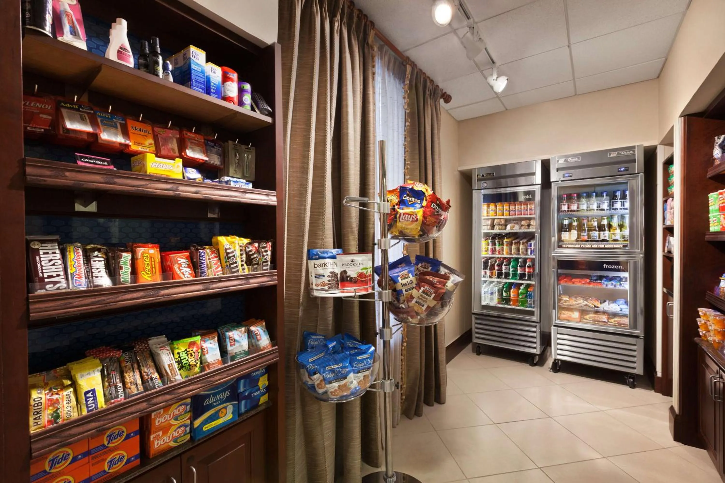 Restaurant/places to eat in Hampton Inn & Suites Washington-Dulles International Airport