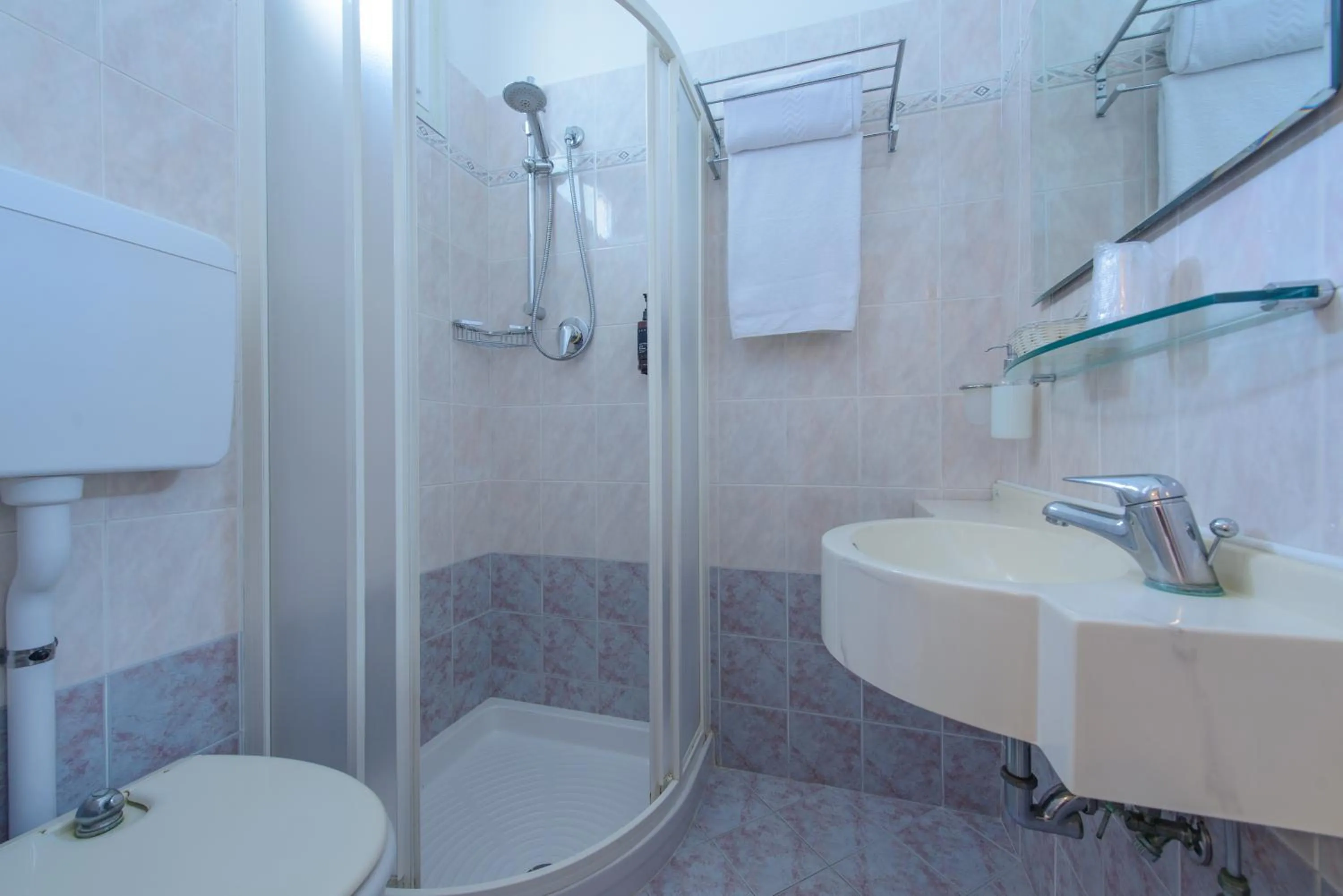 Bathroom in Hotel Sandra