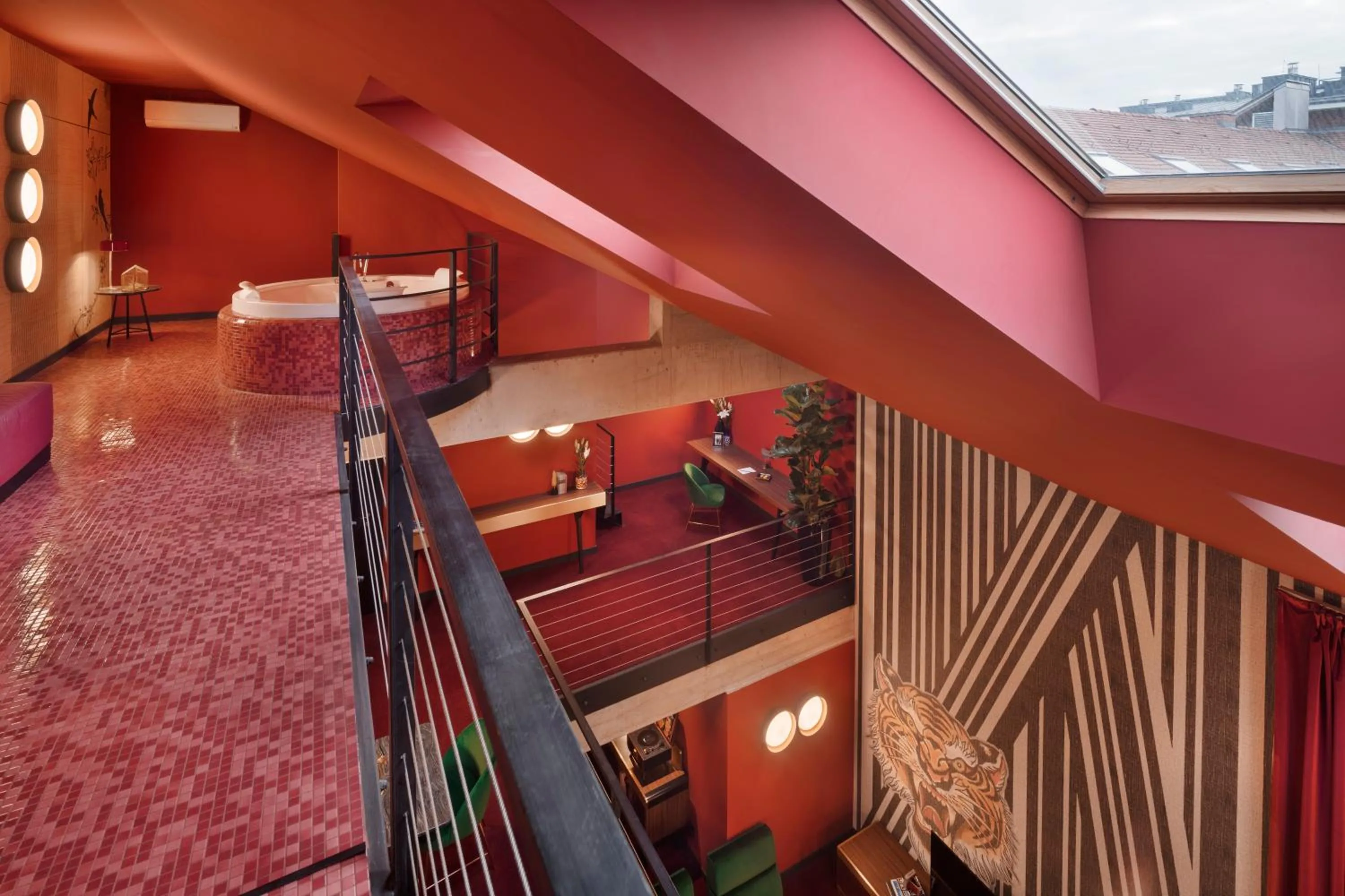 Hot Tub, Bed in Stories Boutique Hotel