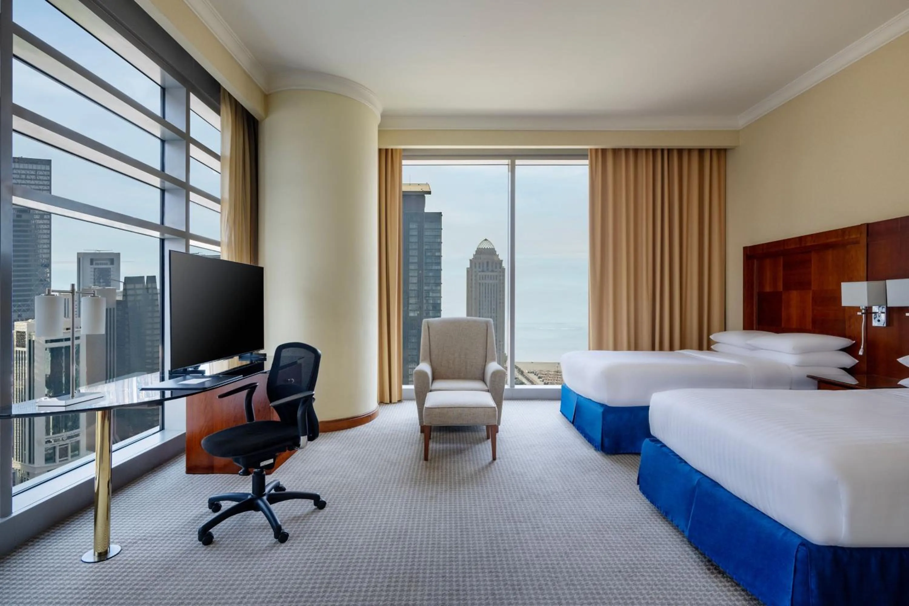 Photo of the whole room, Bed in Marriott Marquis City Center Doha Hotel