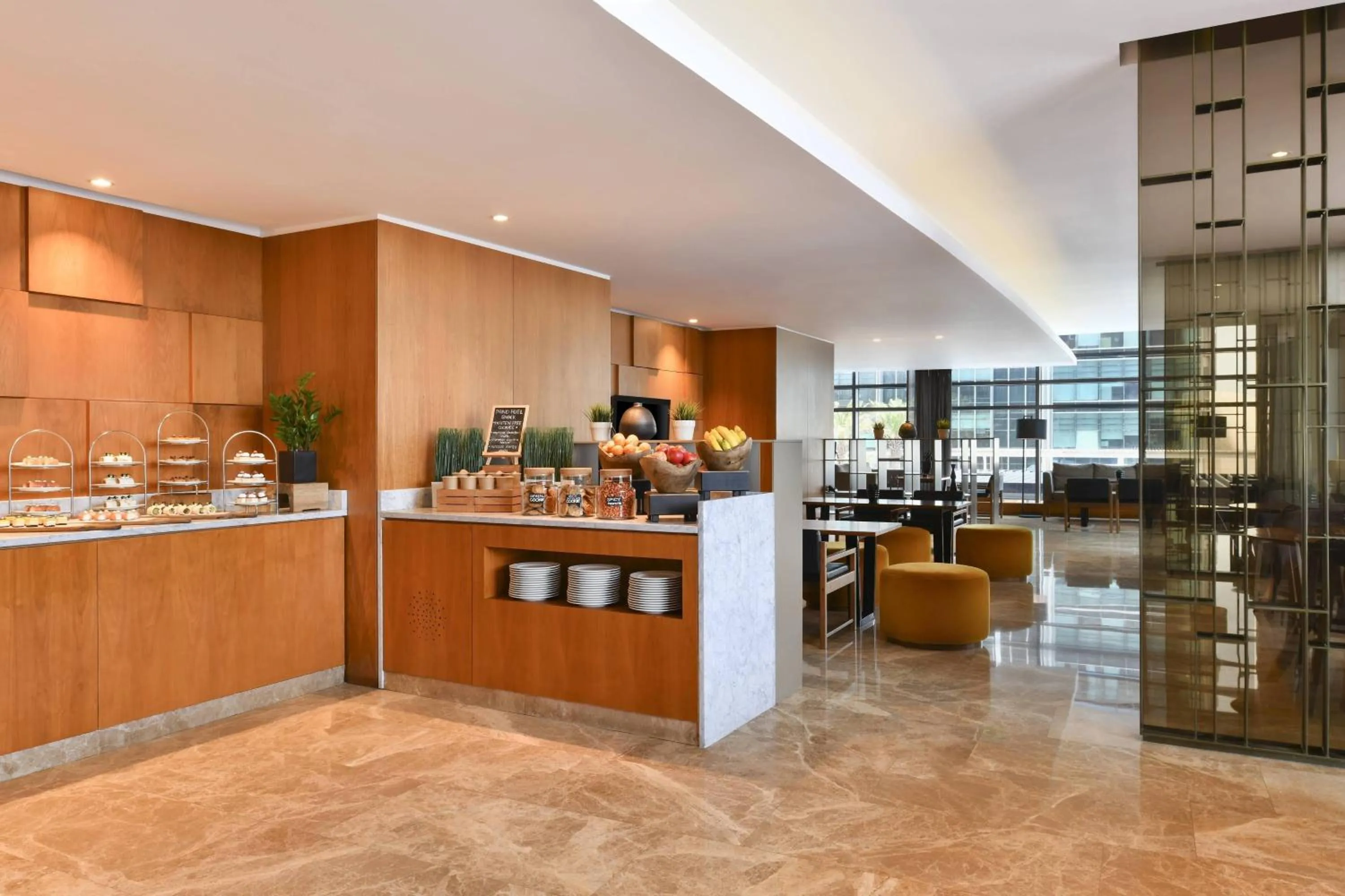 Lounge or bar in Marriott Marquis City Center Doha Hotel